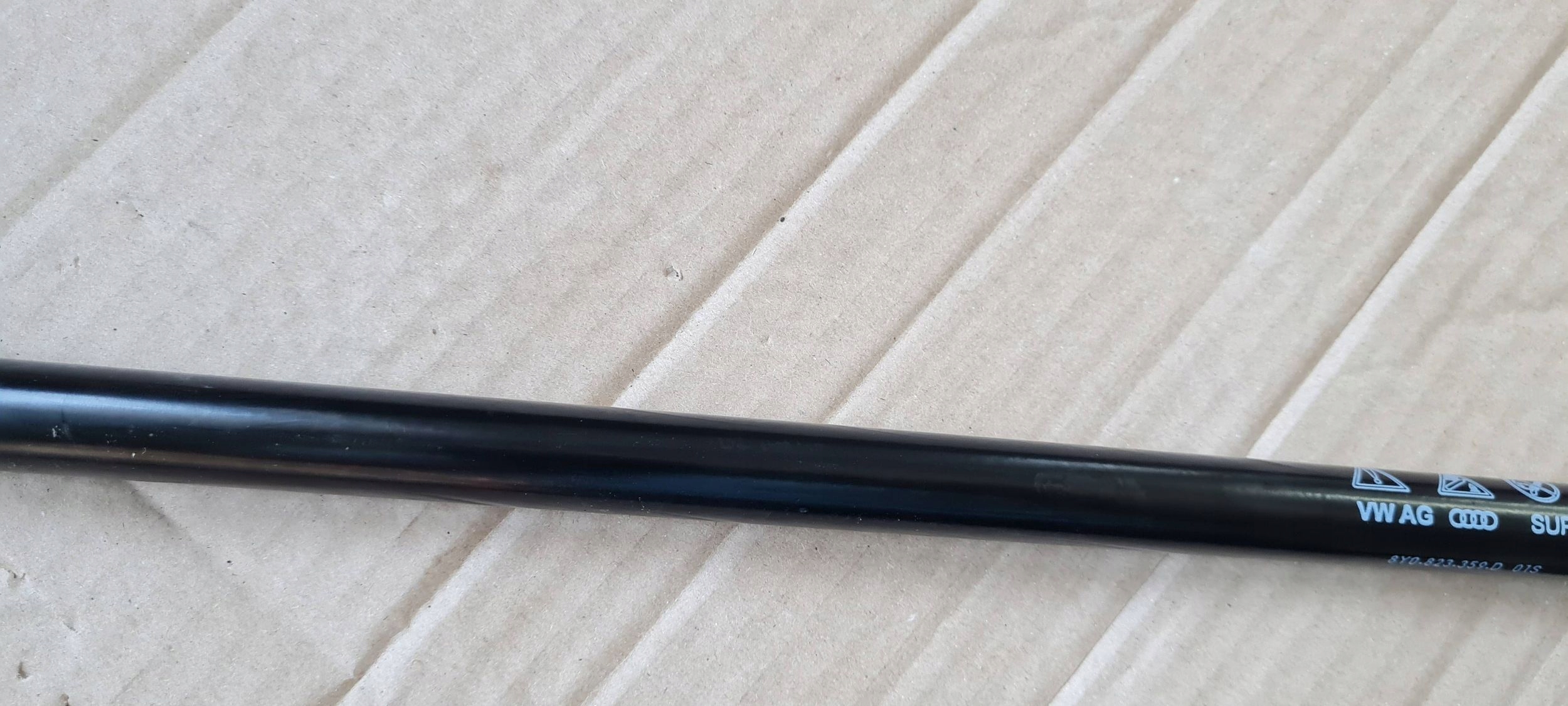 S3 8Y A3 shock absorber damper bonnets front SPORTBACK 8Y0823359D