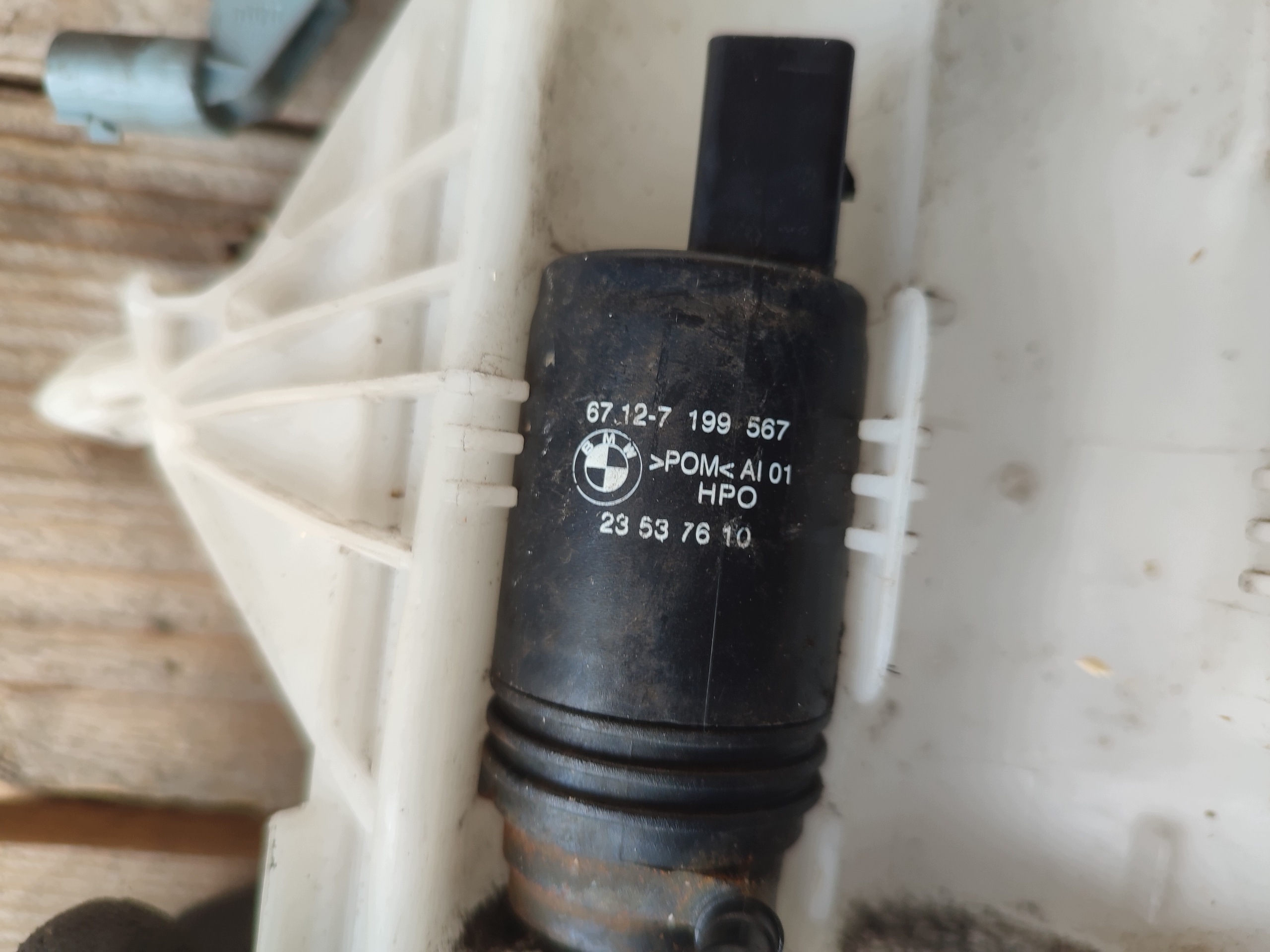 BMW X1 E84 E90 E91 serbatoio LIQUIDO SPRISKIWACZY 45R010142