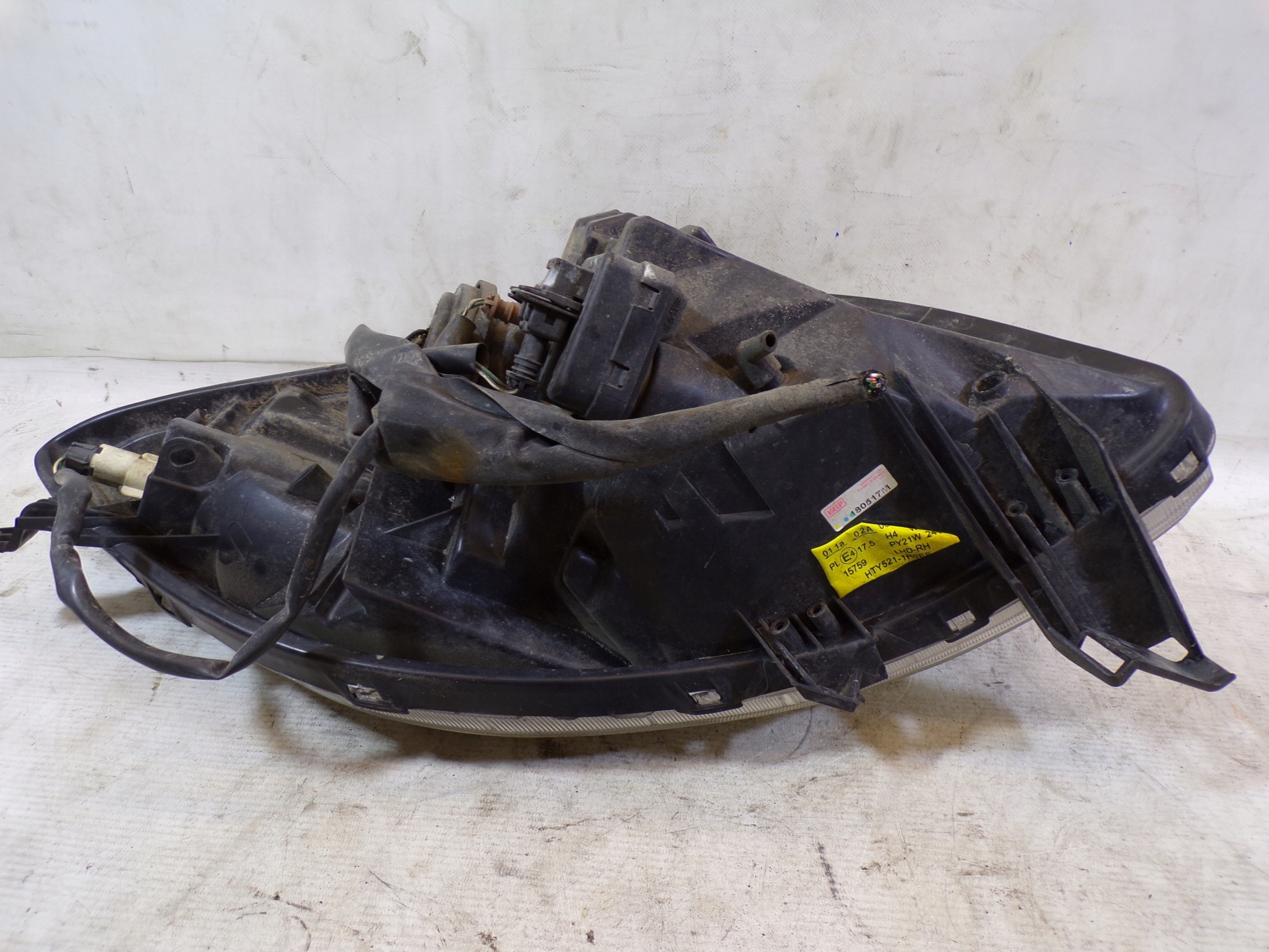 light front front left TOYOTA YARIS 2 II (K1) (2) before lift