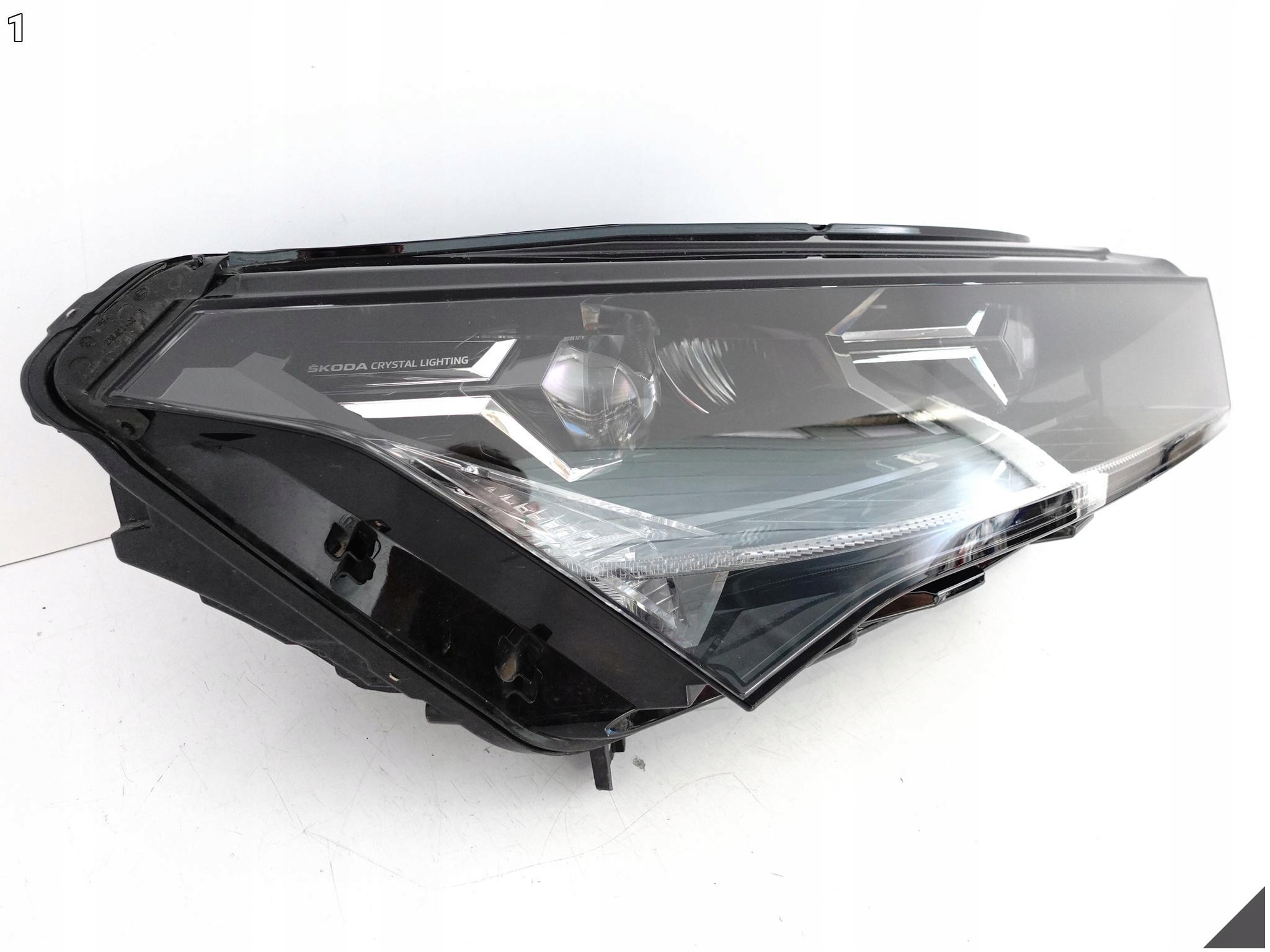 SKODA ENYAQ IV ELECTRIC 5LB 20- light FULL LED CRYSTAL LIGHTING right front
