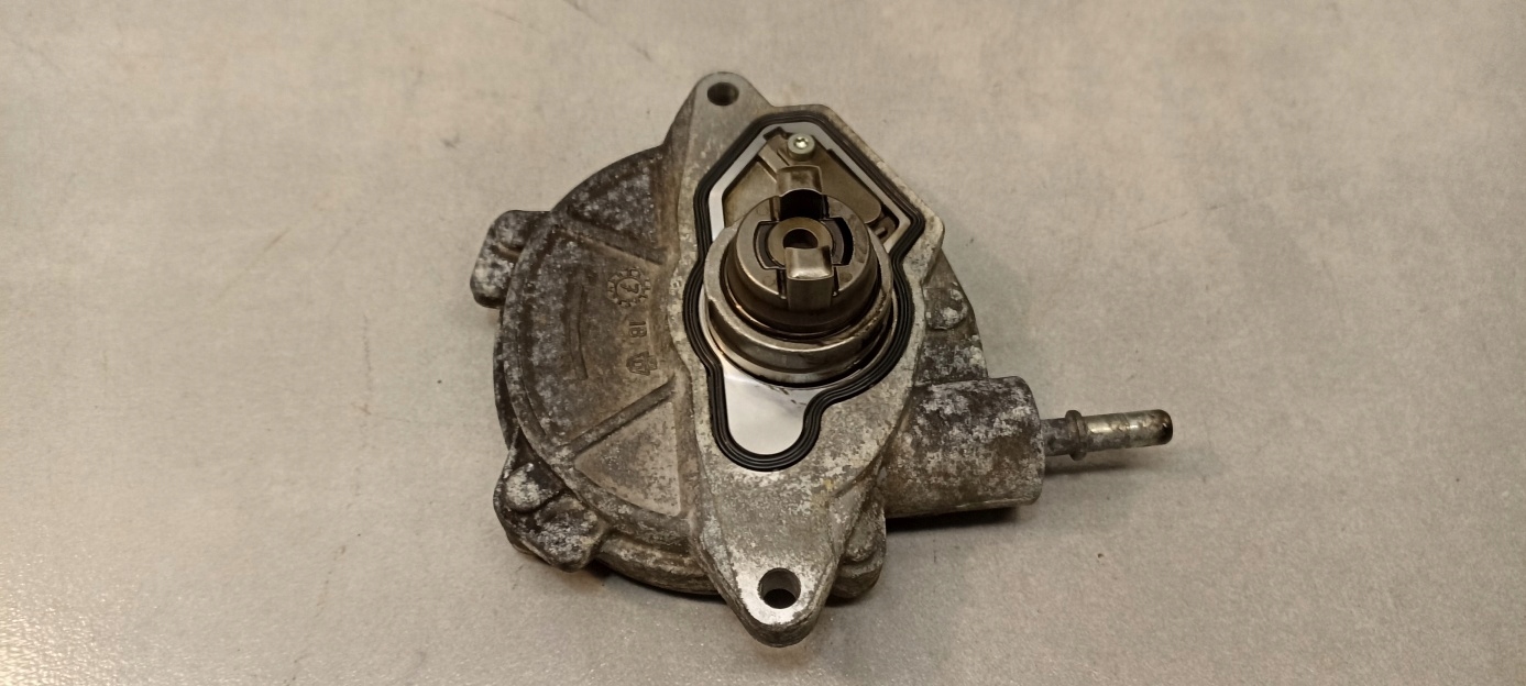 pump VACUM MERCEDES W169 2.0 CDI