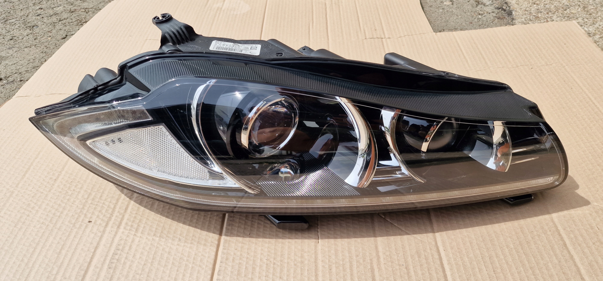 JAGUAR XF LIFT LIGHT RIGHT