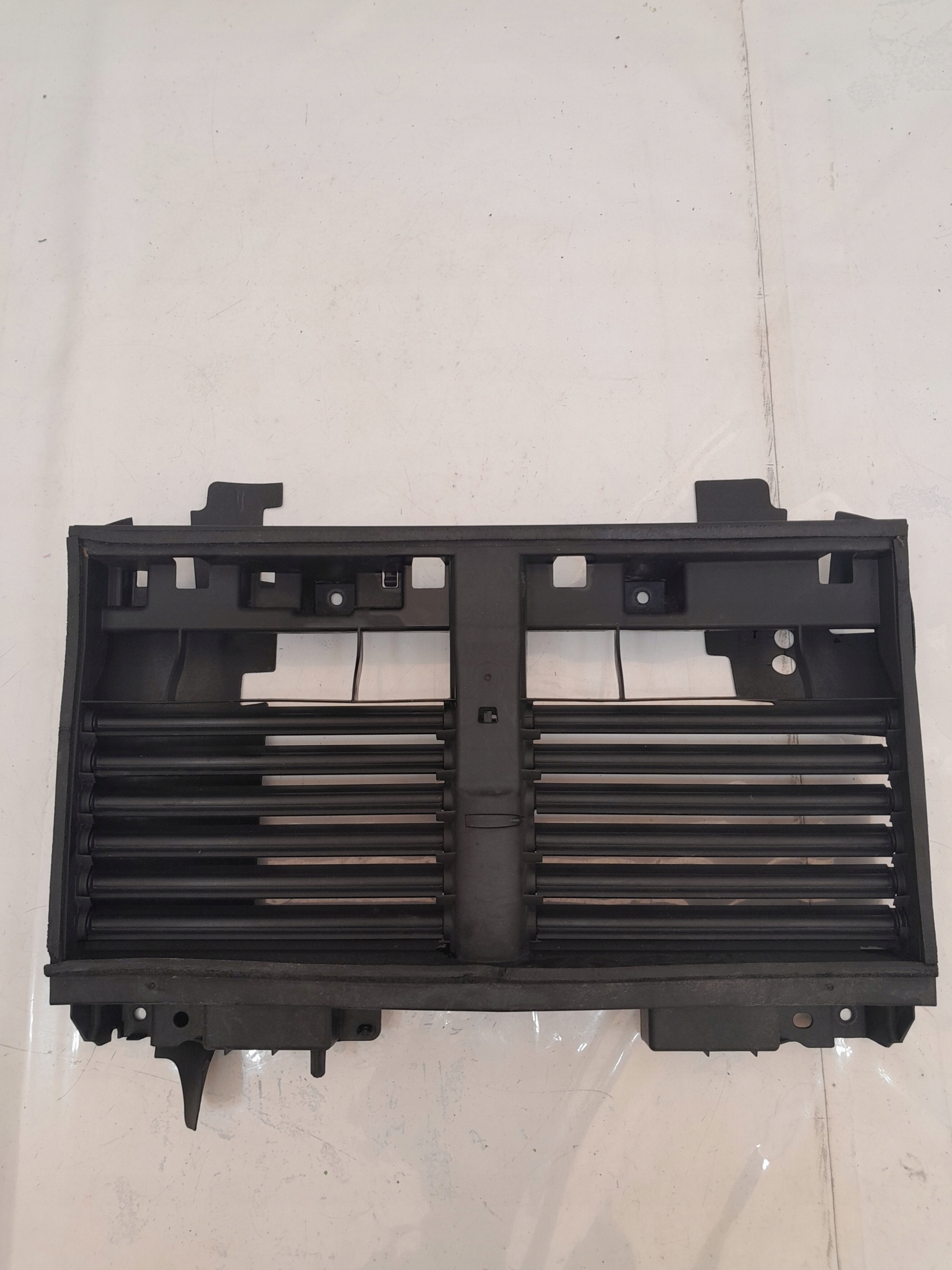 Dodge RAM 19- жалюзь радиатора америка