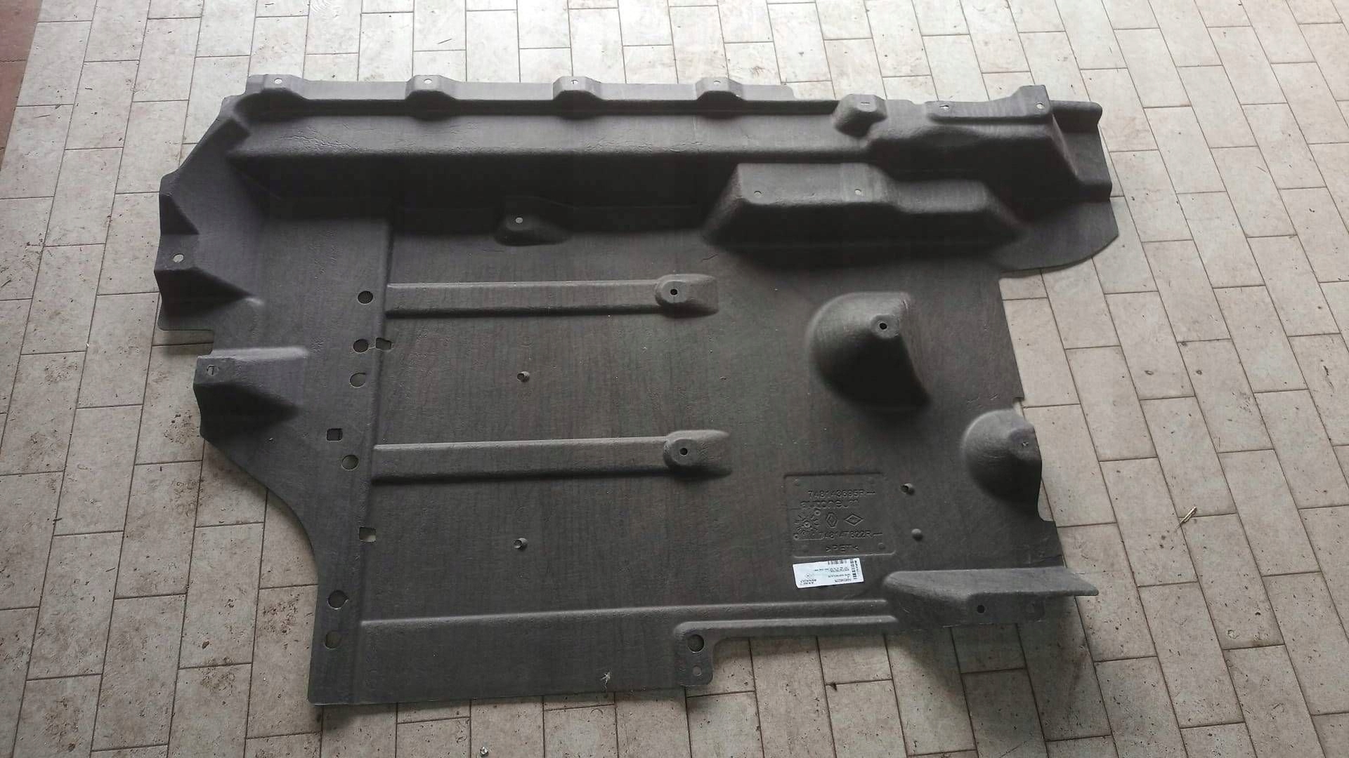 cover central chassis Renault Austral 748143695R