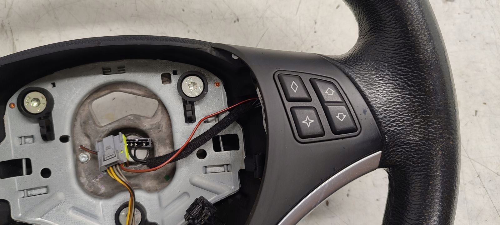 lenkrad multifunkcyjna BMW E91 320i