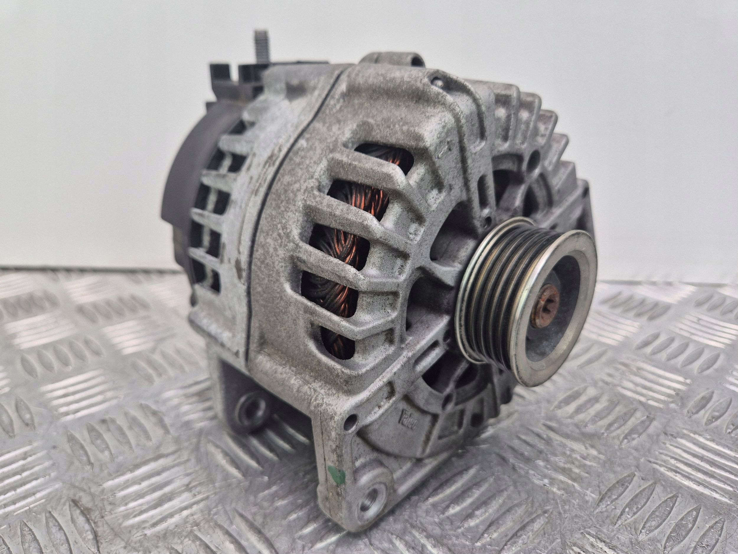 Mercedes C200d W205 Alternator A0009063003
