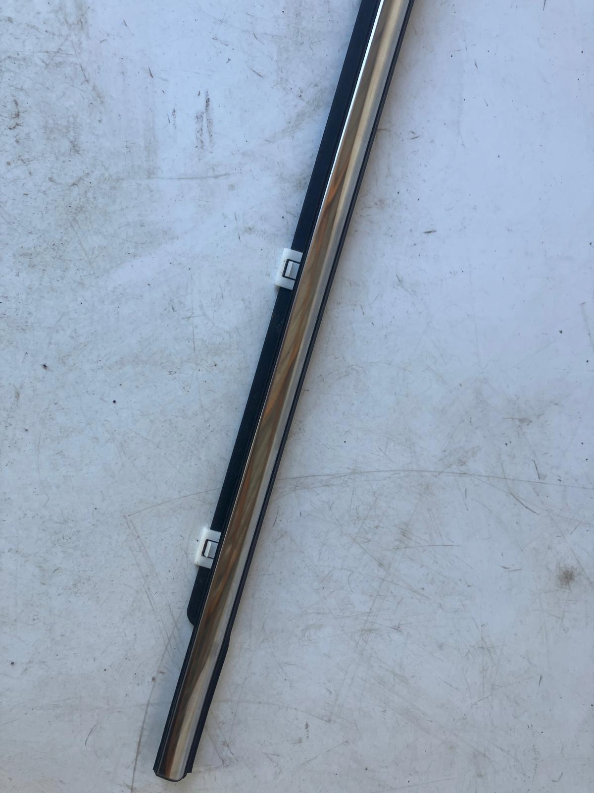 moulding dust door left front KIA CEED II CHROM