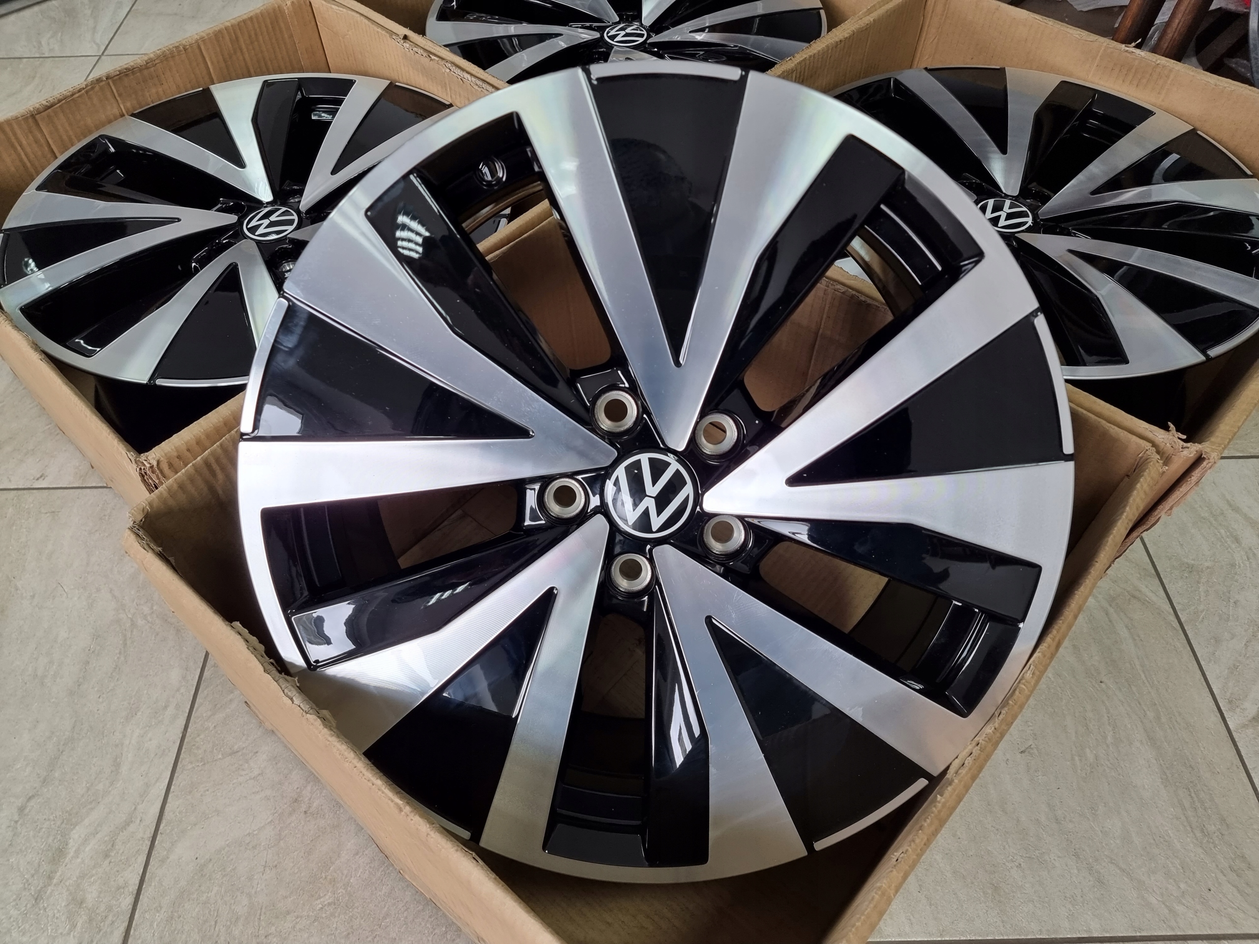 FELGI VW Taos T Roc Golf Tiguan Tayron 18 CALI Rims manufacturer Volkswagen OE