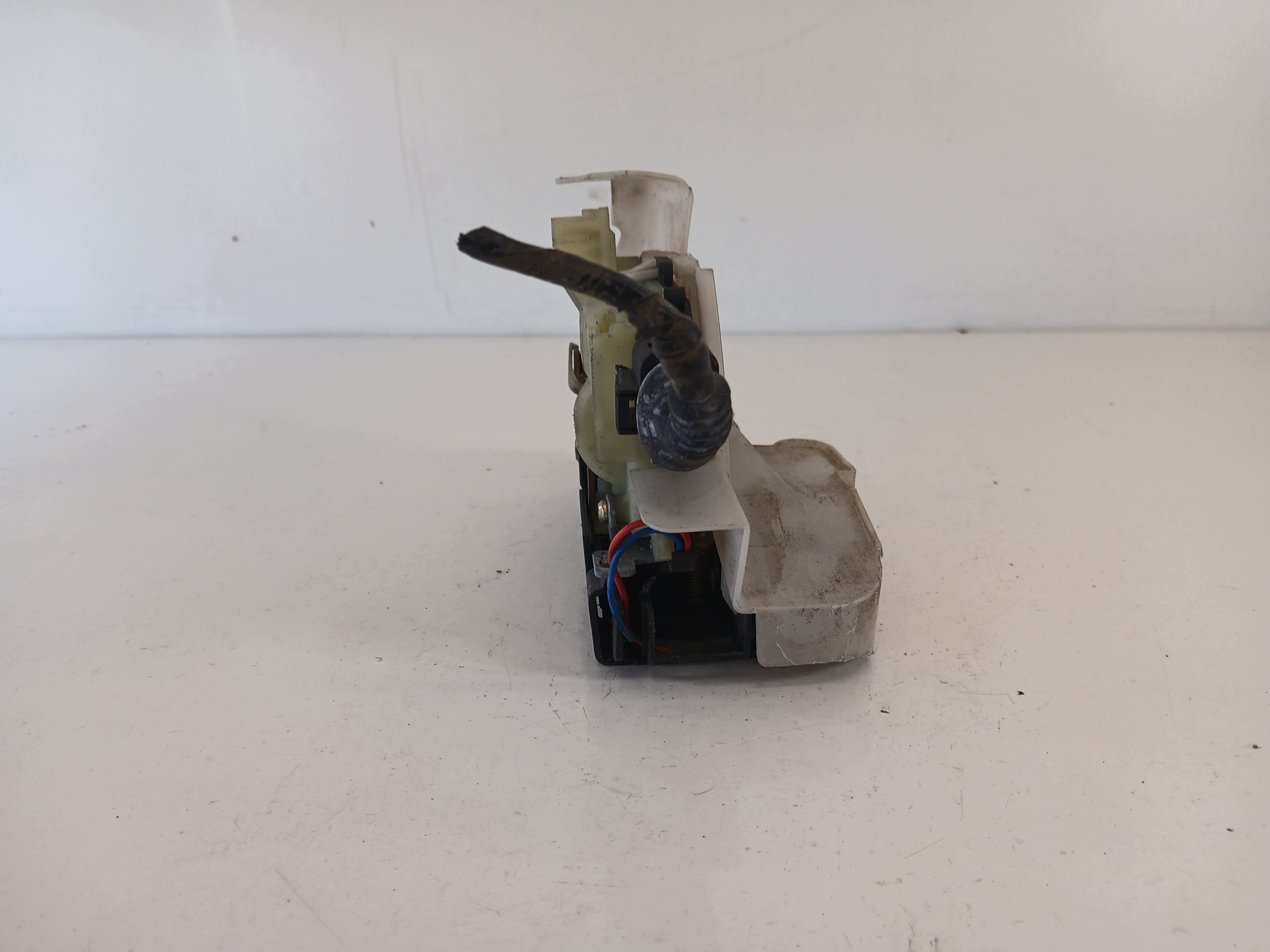 VW PASSAT B5 lock door left front