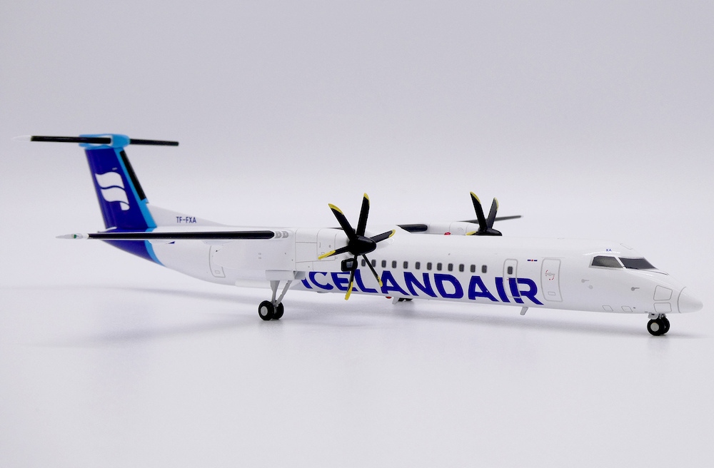 Model Bombardier Dash Q400 Icelandair 1:200 Tf-fxa