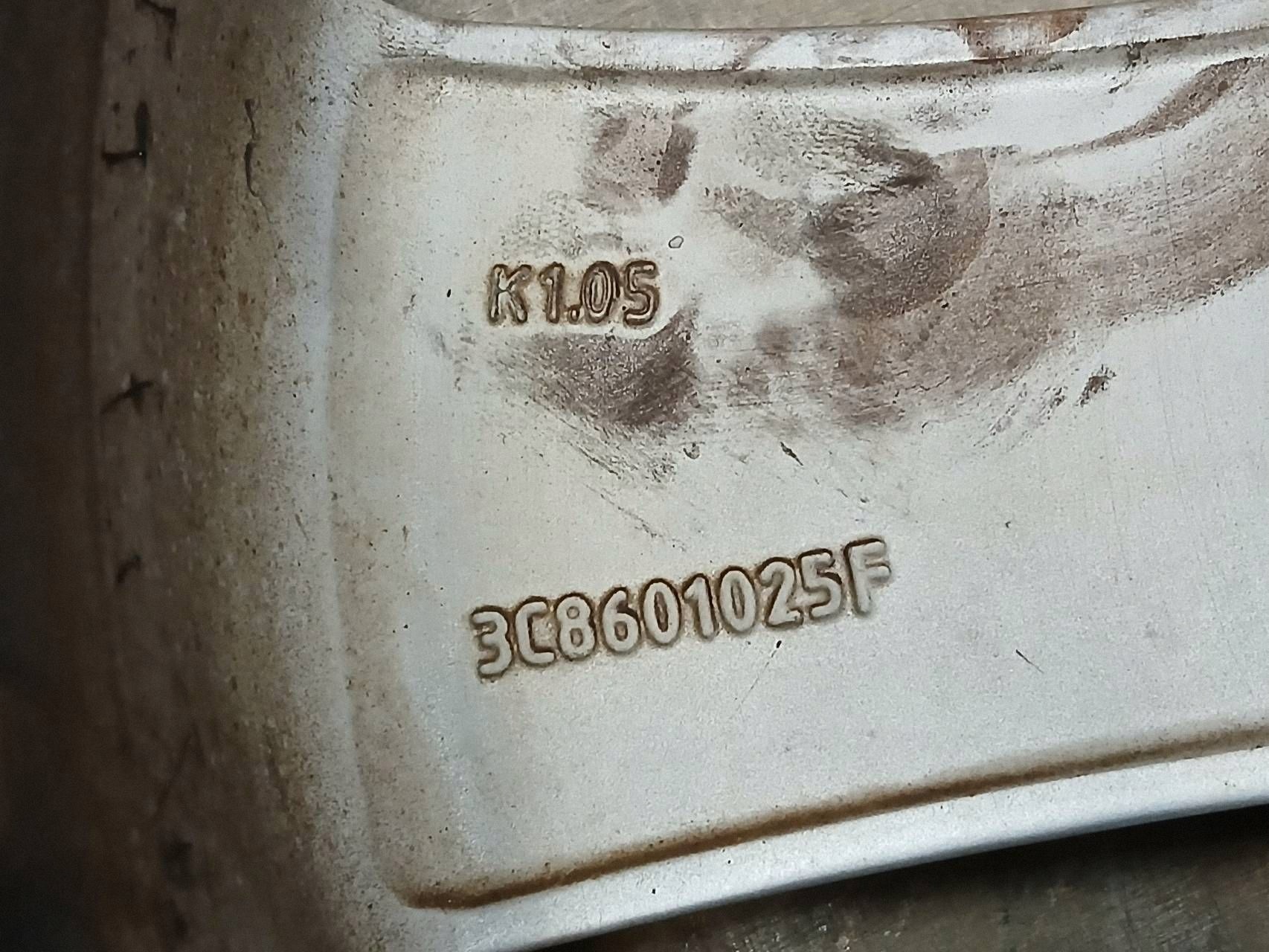disk hliníkový VW PASSAT CC 3C8 6,5J 17" 5X112 ET39 3C8601025F