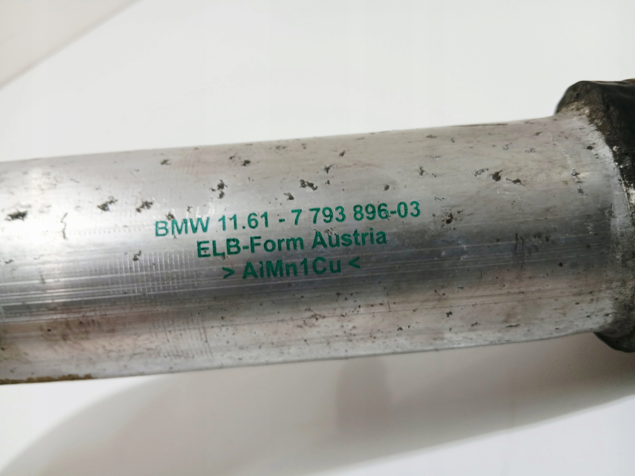 vedení hadice intercoolera BMW E60 E61 306D3 OE 7793896 (0000771)
