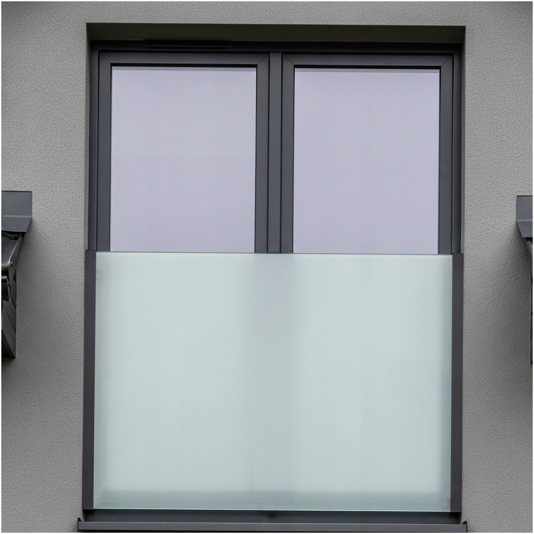 Francouzská zábradlí portfenetrové profily na omítku Černé