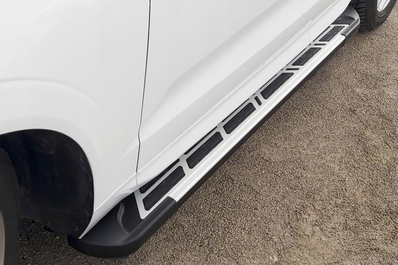 Stopnie boczne próg boki progi listwa progowa AUDI Q5 od 2017 Numer katalogowy producenta B0V2