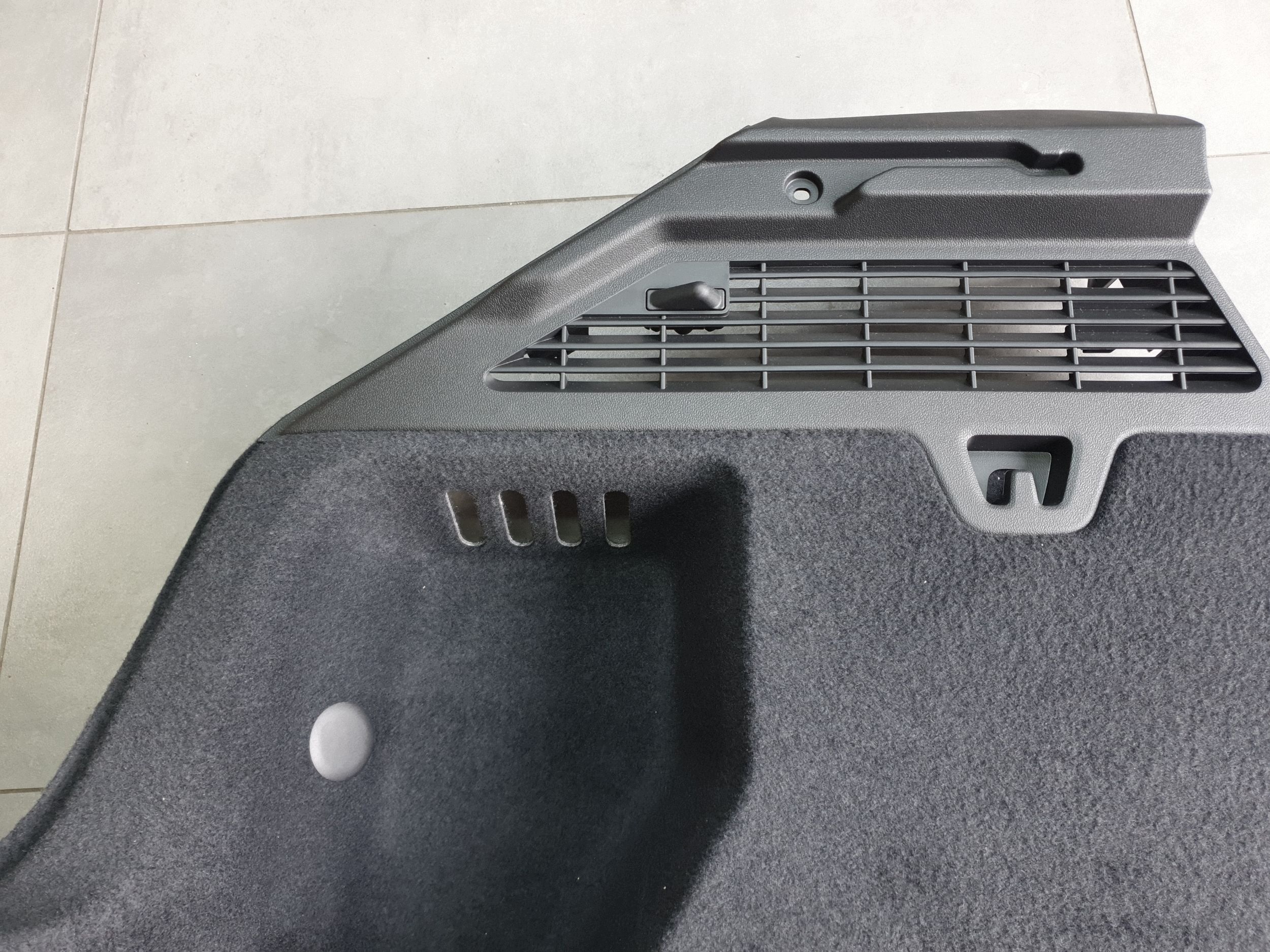 Audi A3 8Y hb boot upholstery left rear part 8V4863879