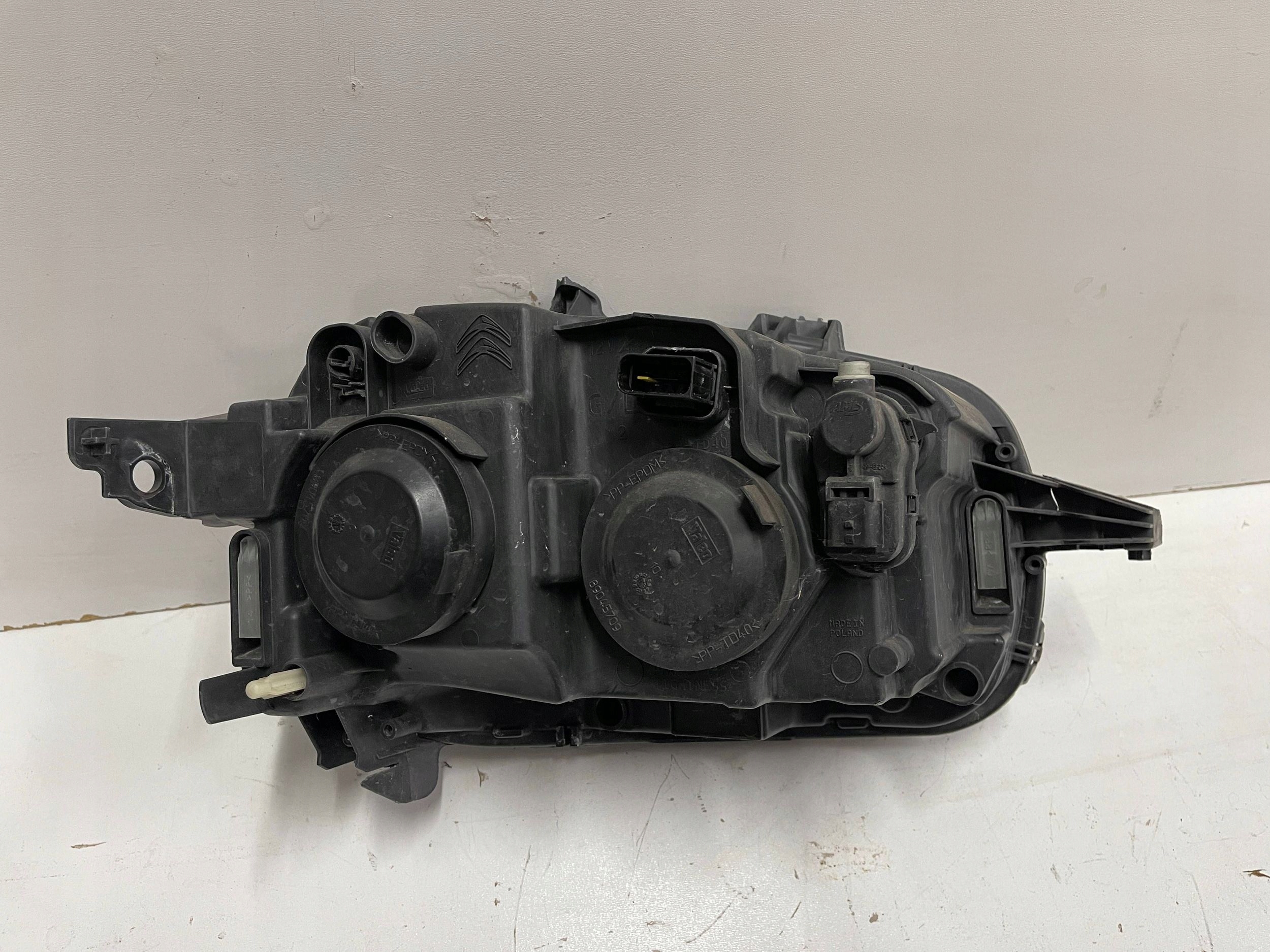 REFLEKTOR light front front left Citroen C3 III 3 16- ANGLIK