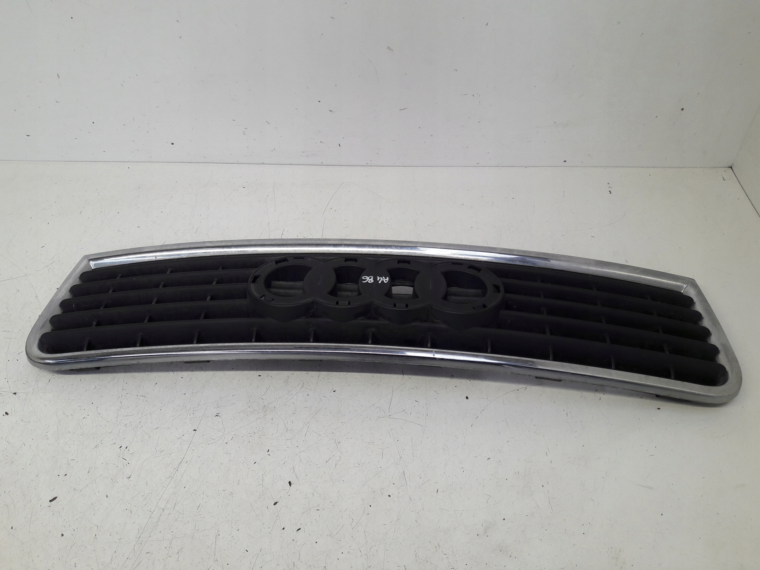 grill grille 8E0853651B Audi A4 B6