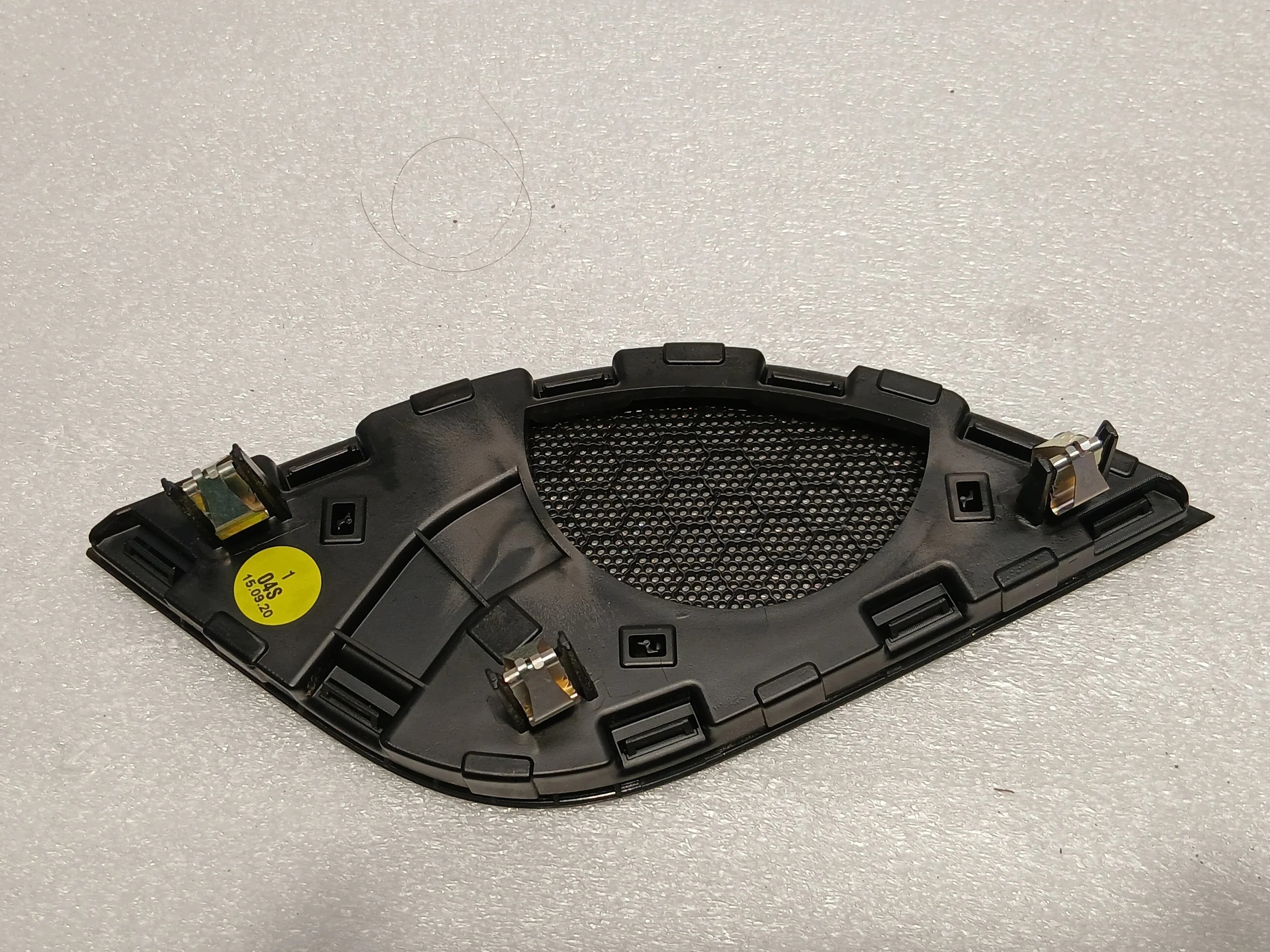 AUDI A4 B9 LIFT krycí repráku BANG&OLUFSEN levá