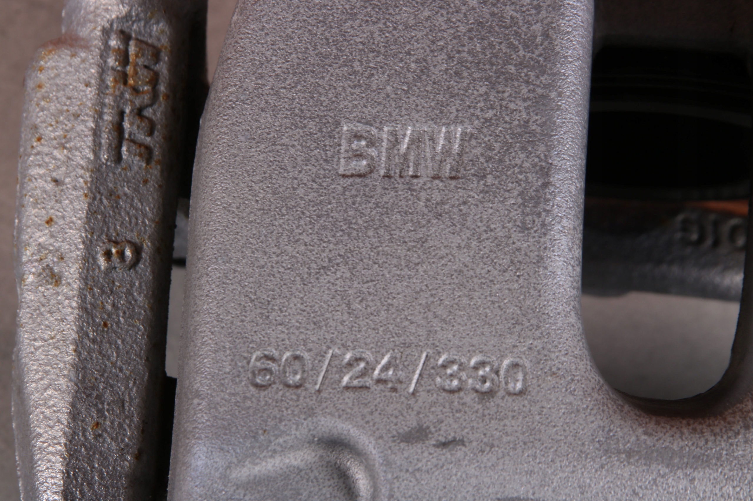 BMW G30 G31 caliper brake right front front 6872800 60/24/330 20 km !!