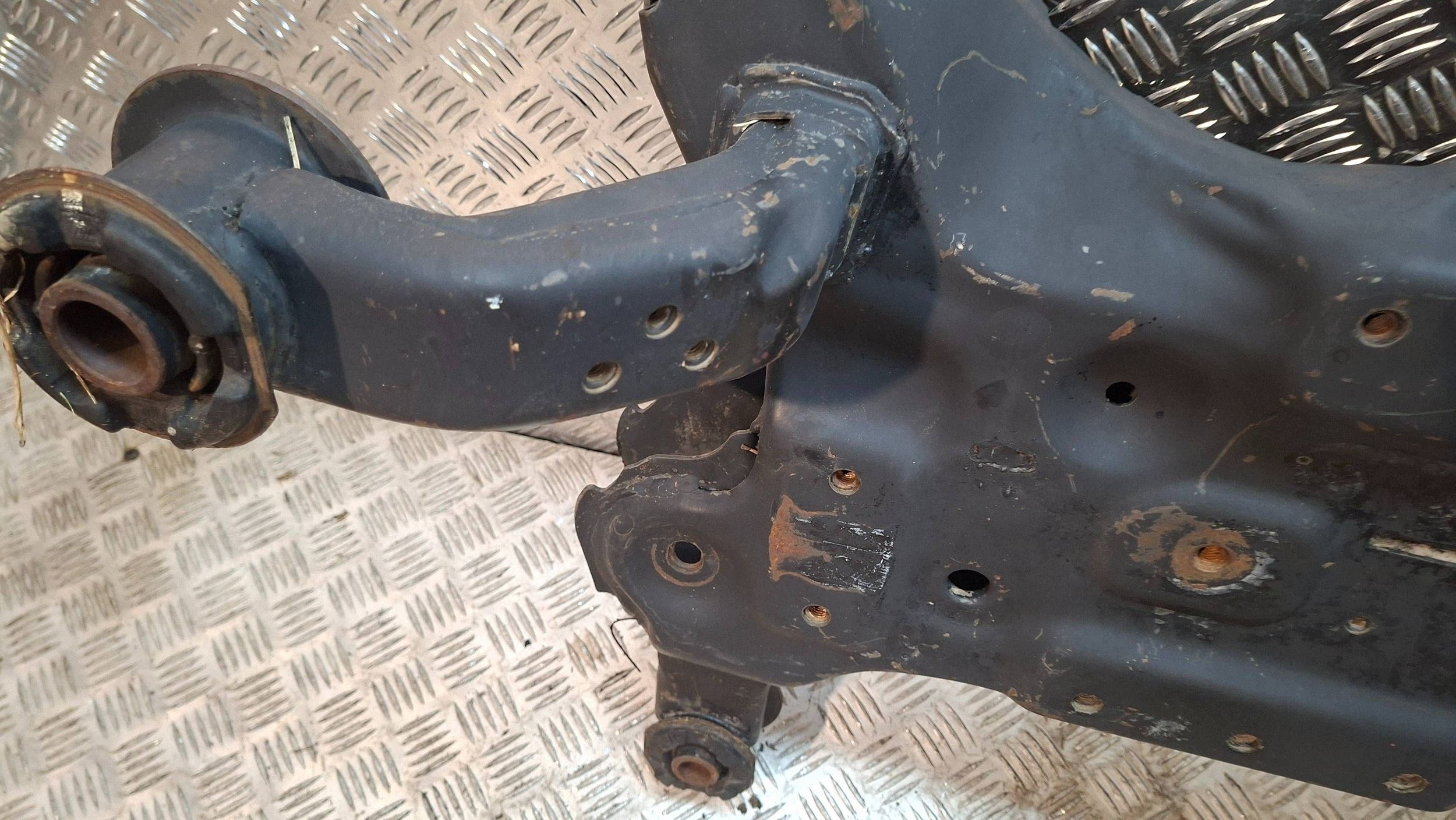 axle beam front FIAT FREEMONT 2.0 JTD 4X4 2011