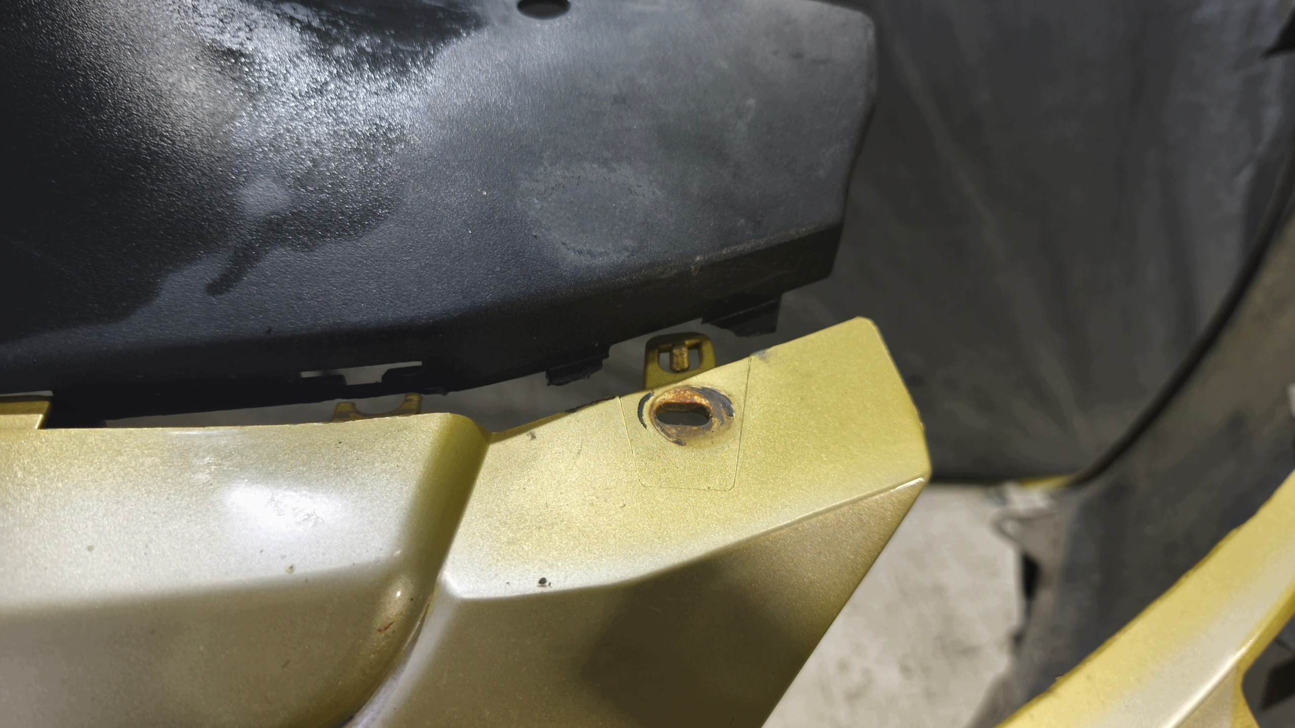 front bumper PEUGEOT 307 2002r K: KAW