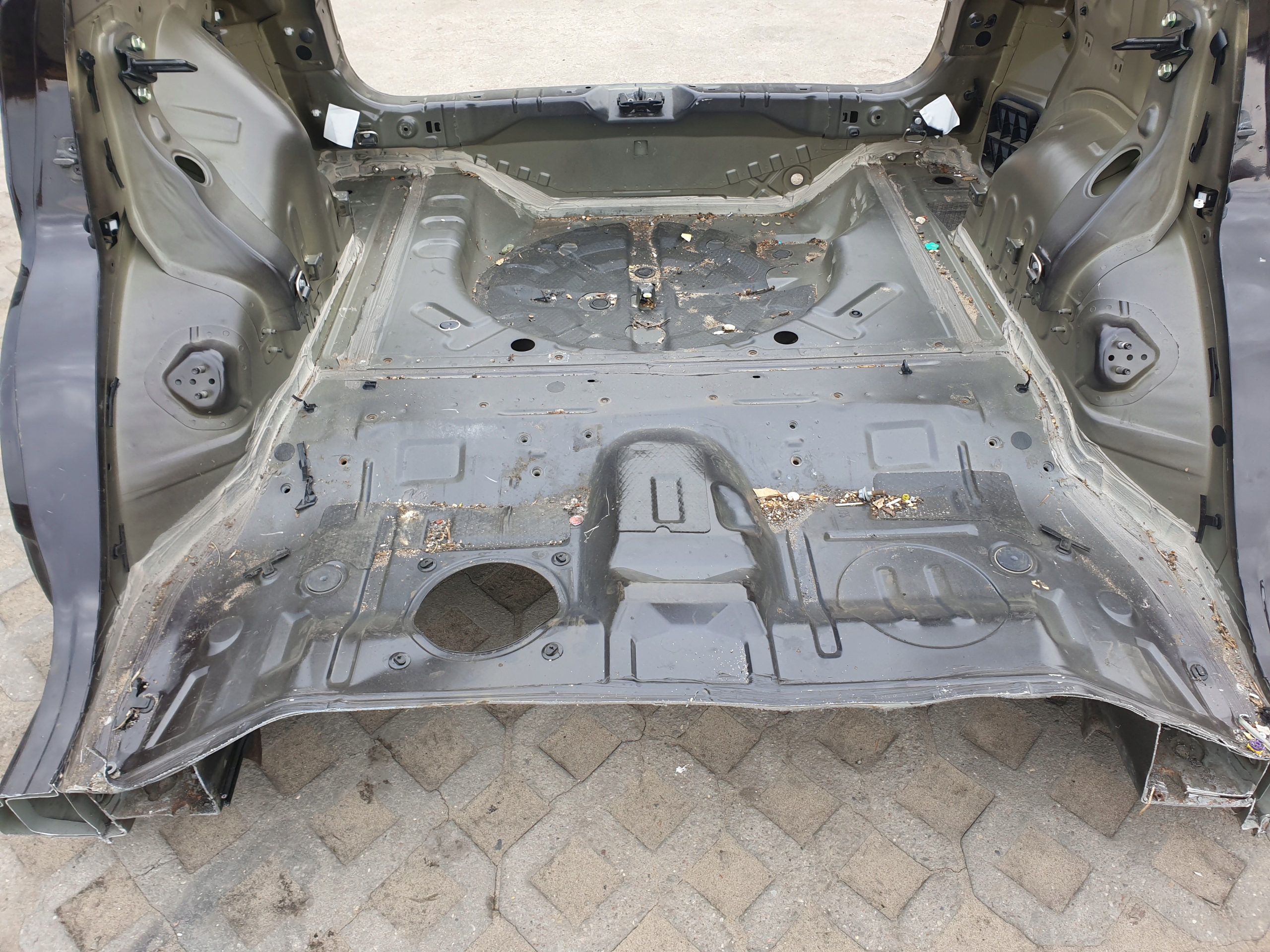 PAS TYŁ WANNA ŚCIANA NISSAN QASHQAI J11 2013/2020 Numer katalogowy części PAS TYŁ WANNA ŚCIANA NISSAN QASHQAI J11 2013/2020