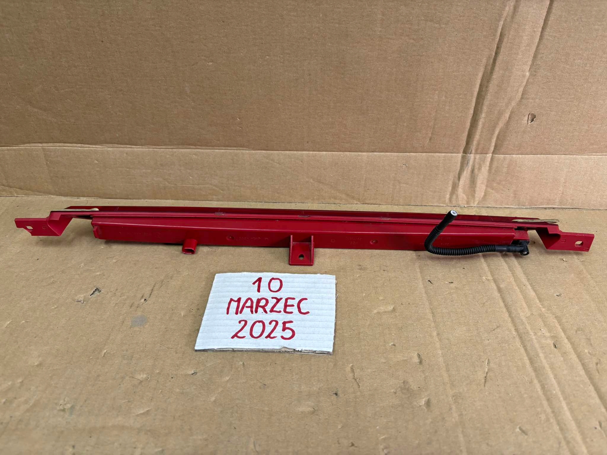 light STOP TRZECIE VW GOLF VII 5G6945087A