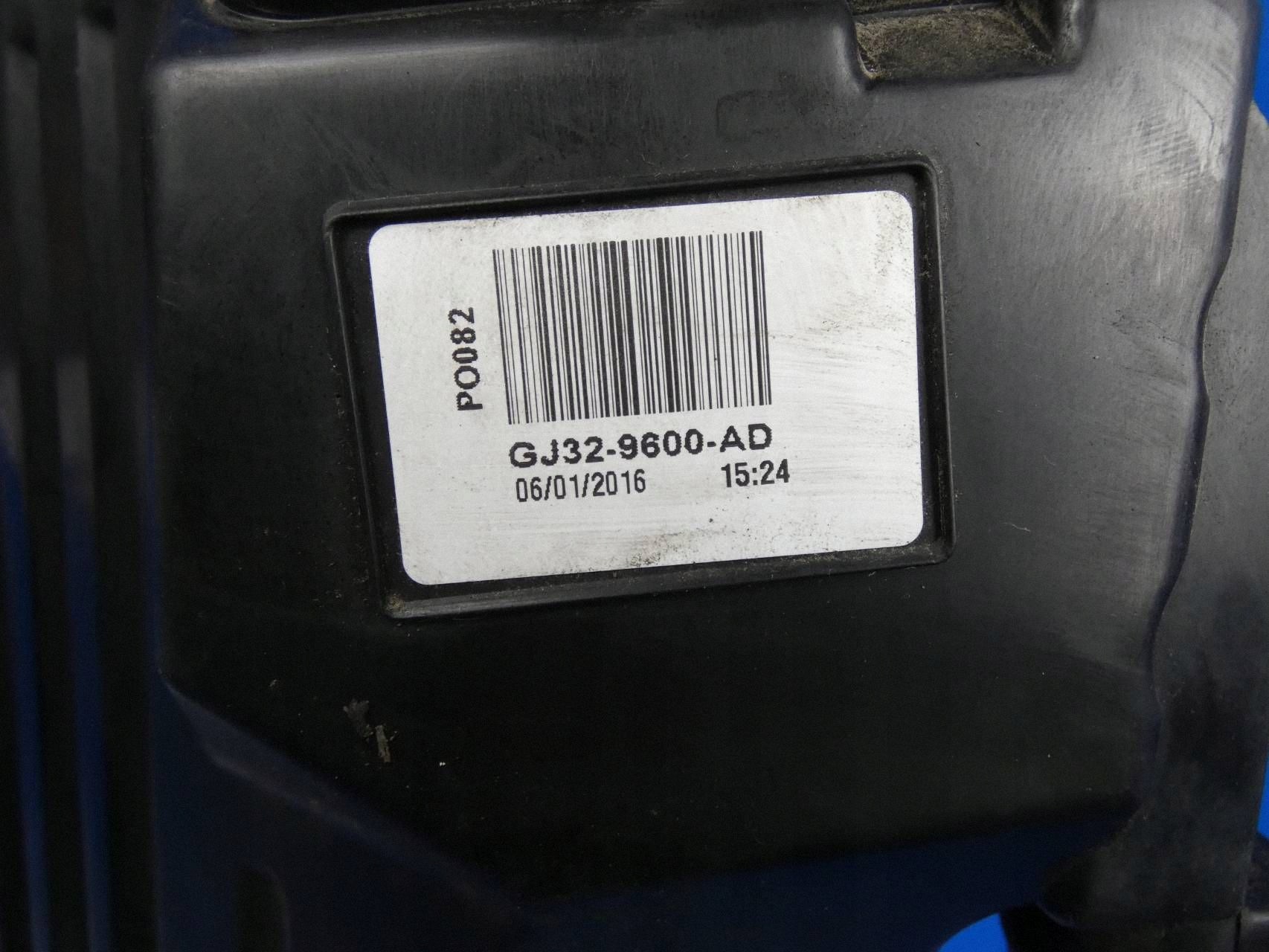 RANGE ROVER EVOQUE L538 2.0 D cover of a filter, air
