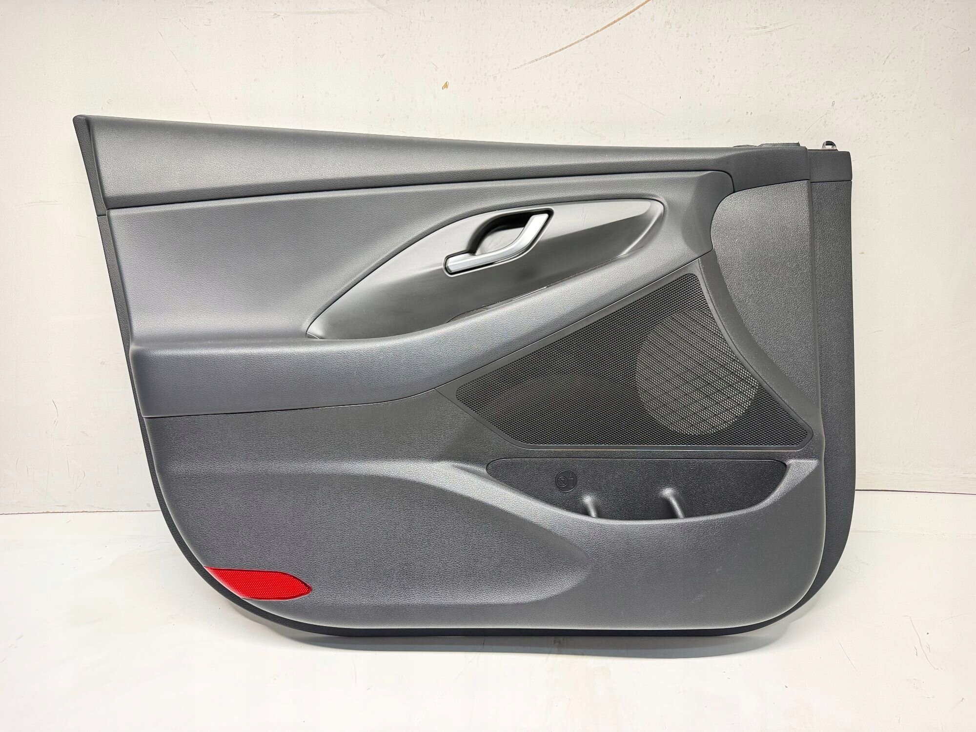 side upholstery door left front HYUNDAI I30 III 82301-G4610 2017