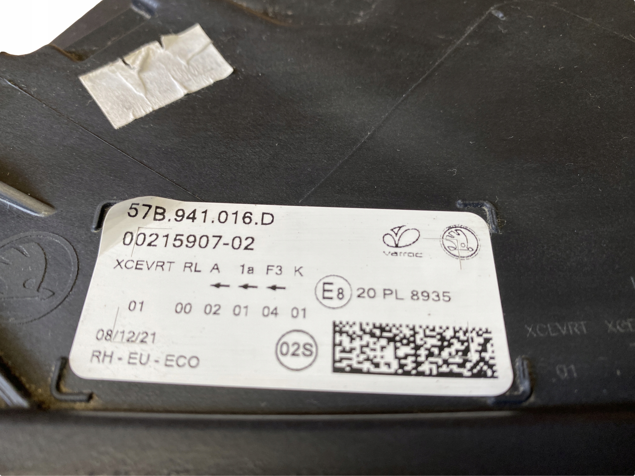 SKODA KAROQ 57B light right FULL LED 57B941016D