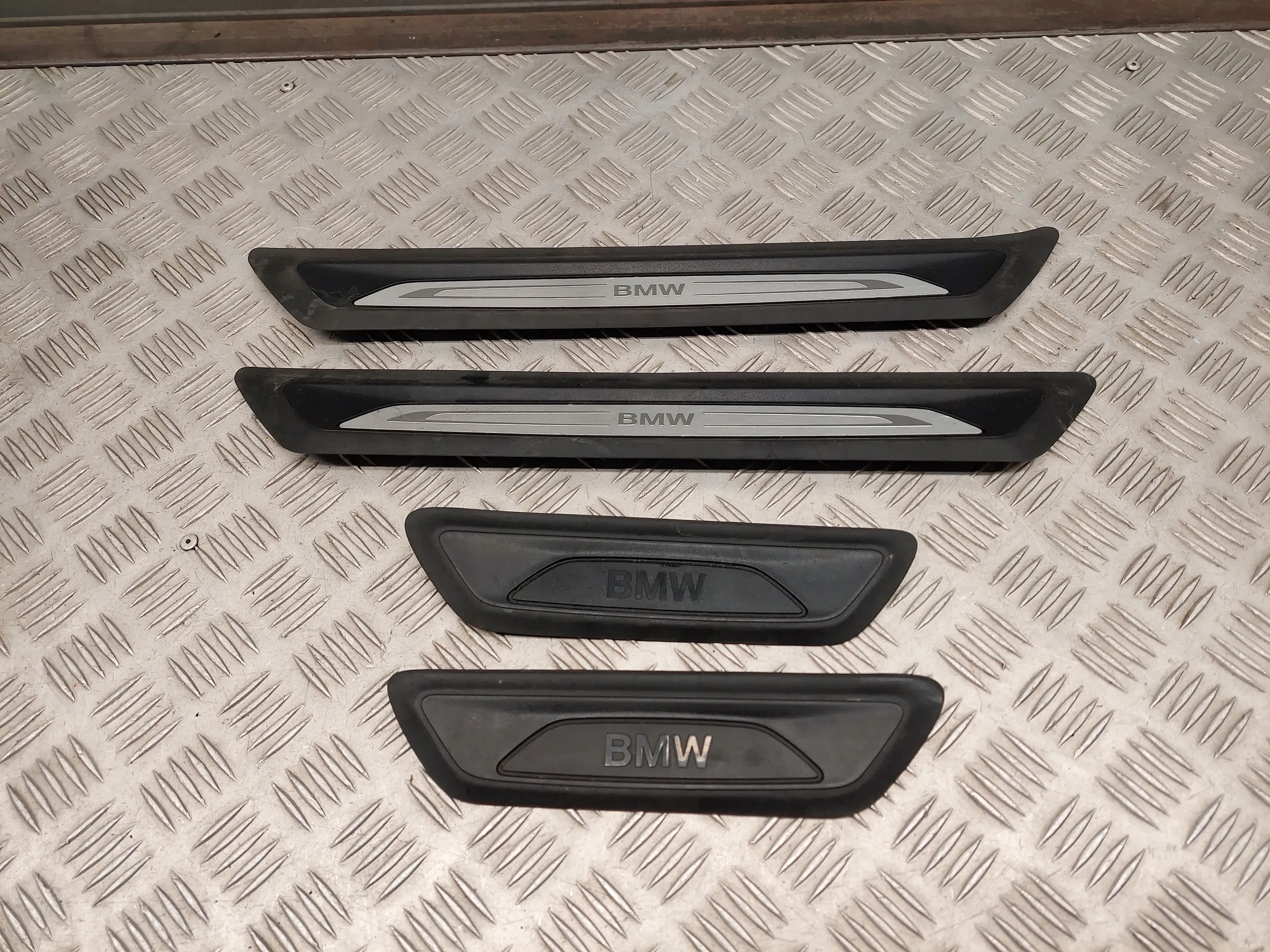 BMW X1 F48 F49 7263315 Статут Пороги