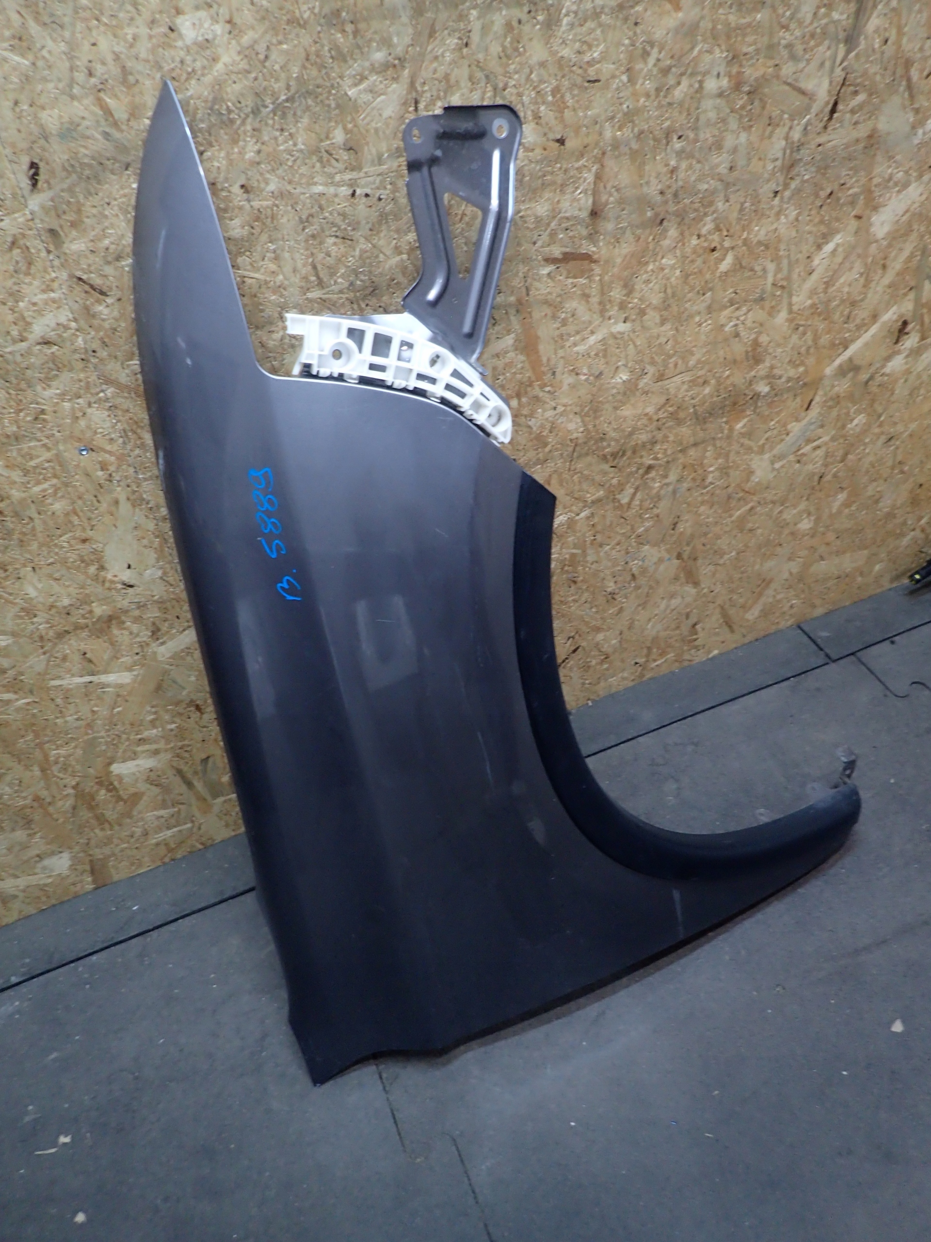 fender front right MITSUBISHI OUTLANDER 15