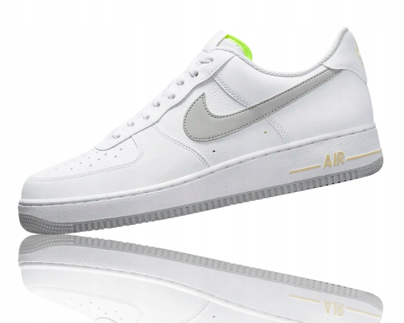 Nike Buty męskie sportowe Air Force 1 '07 Next Nature skórzane białe r. 40