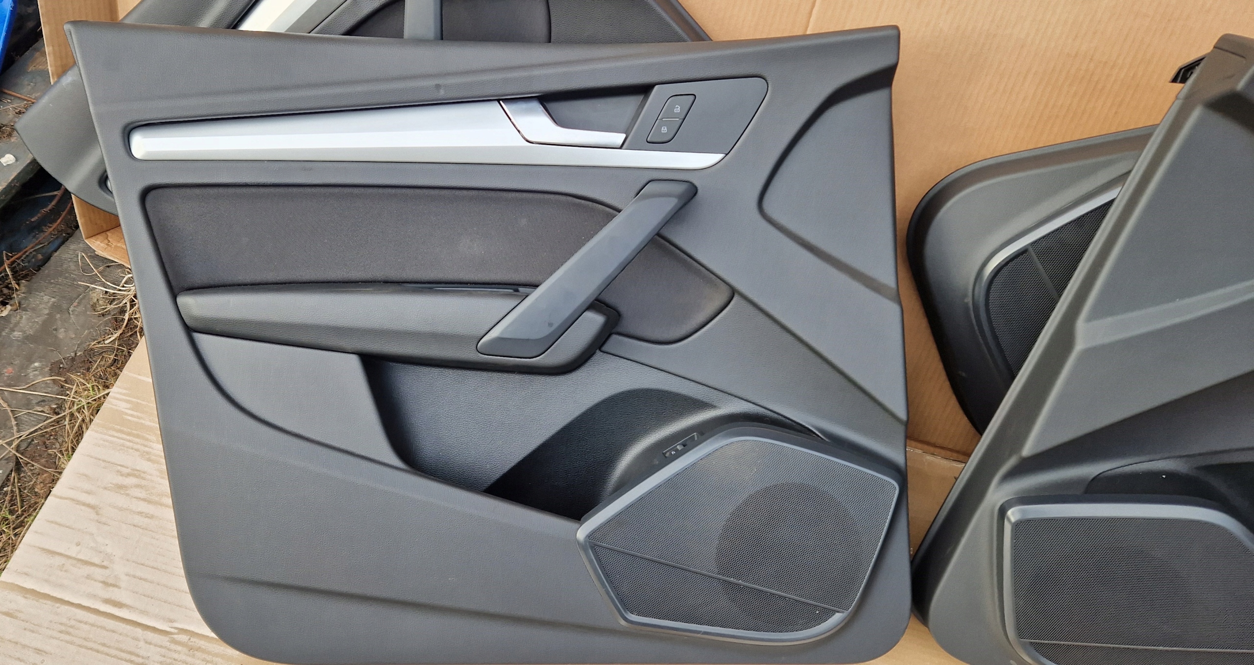 side AUDI Q5 80A leather+MATERIAL IDEAL KOMPLET EUROPA