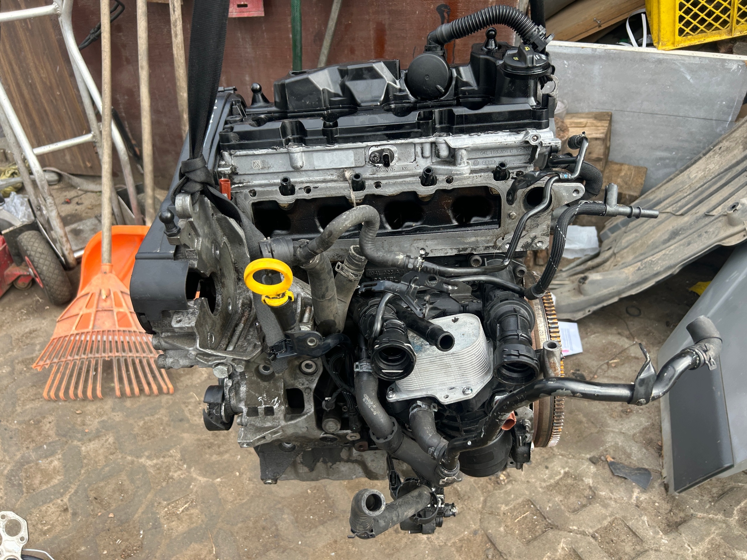 VW GOLF VII 1,6 TDI engine CLH