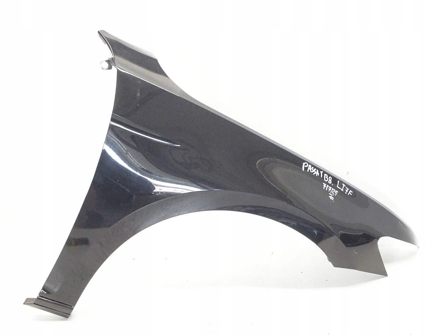 fender right front front VW PASSAT B8 14- LI7F