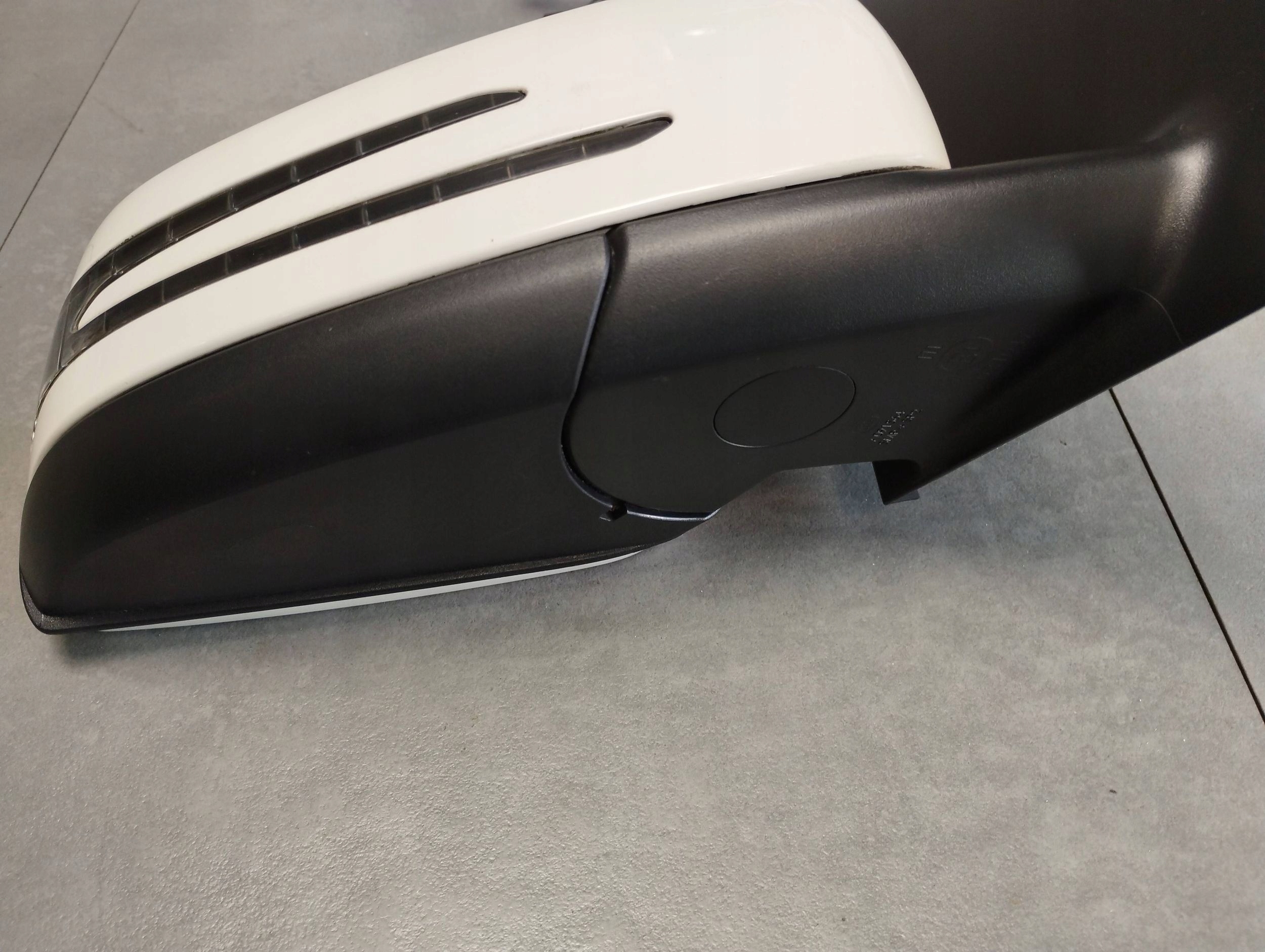 Mercedes-Benz B W246 W242 mirror right 8+6 vertical