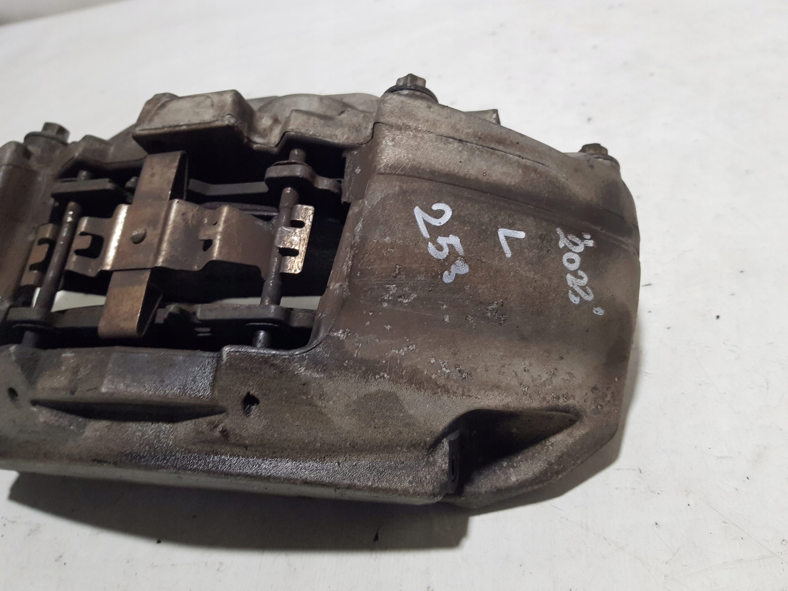 MERCEDES GLC W253 X253 caliper left front