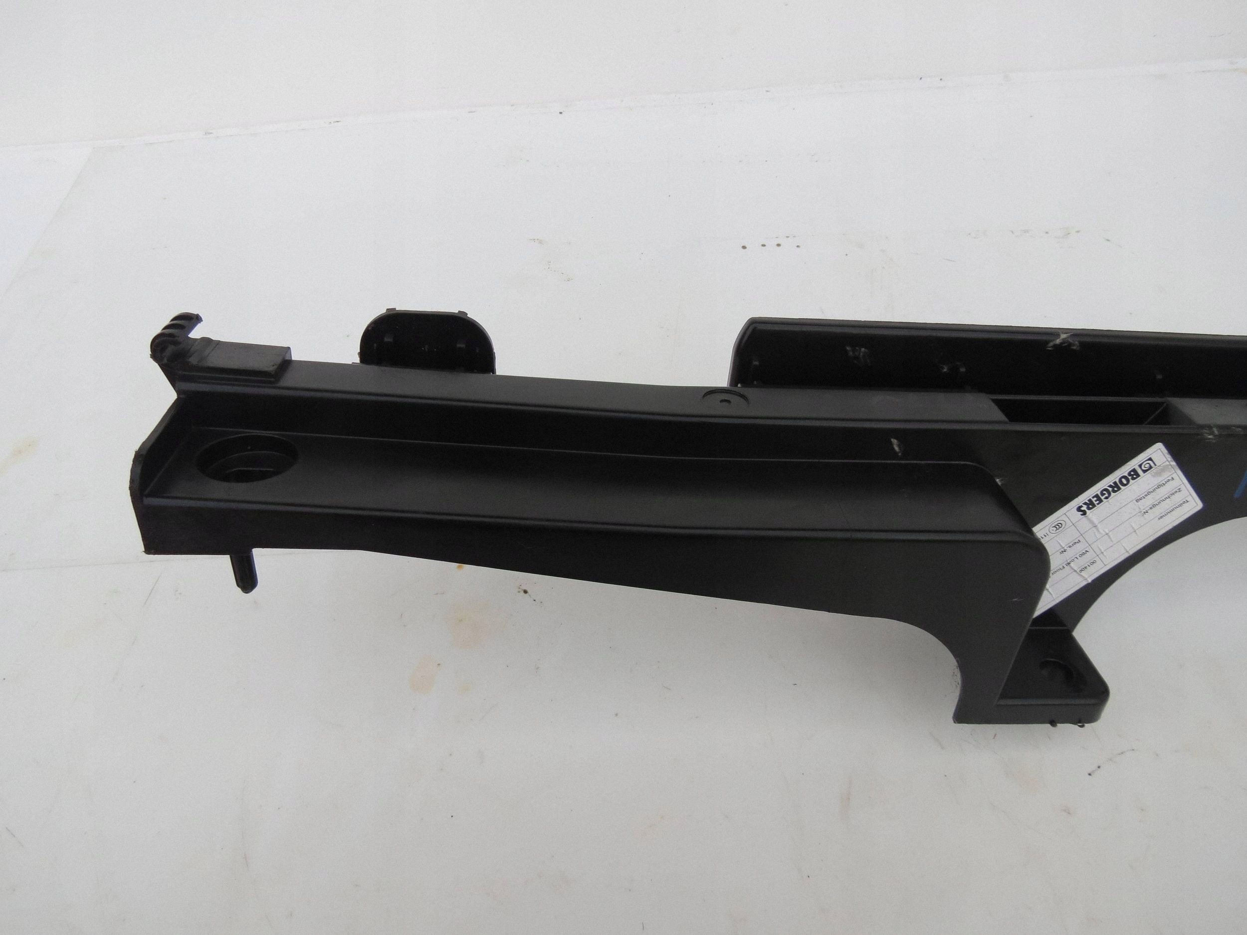 Support plaque Sol Porte coffre hayon VOLVO V60 31484278