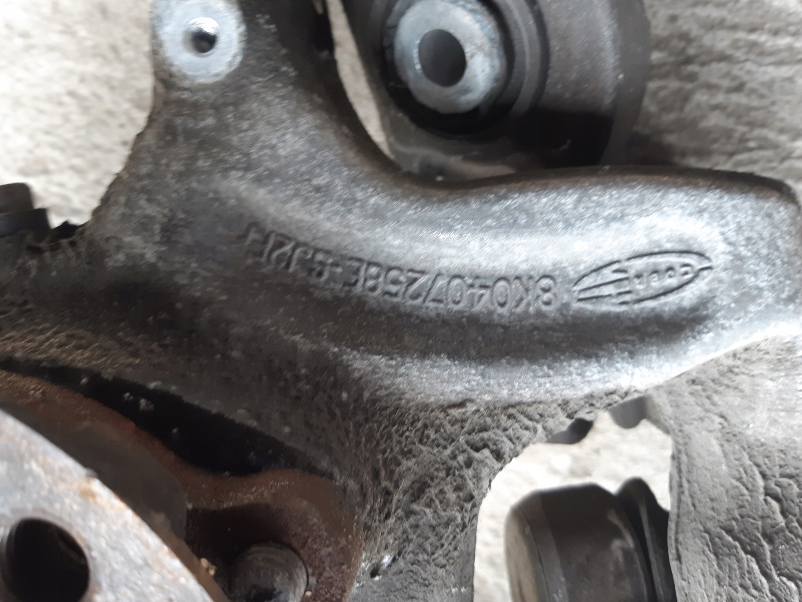 AUDI A4 B8 A5 8T A6 C7 A7 swing right right front 8K0407258E