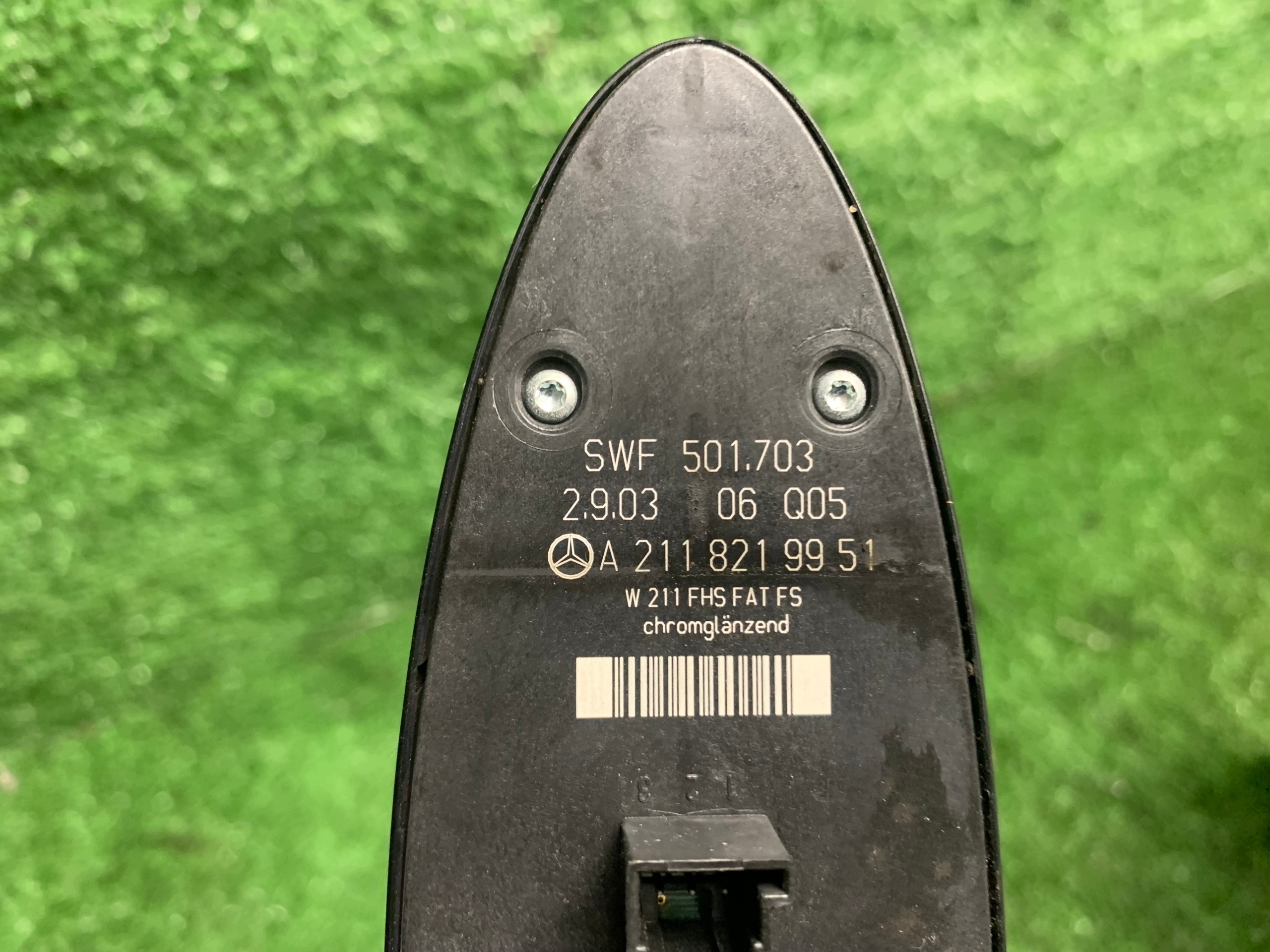 control panel SZYBAMI MERCEDES W211 module PRZYCISKOW left A2118219951