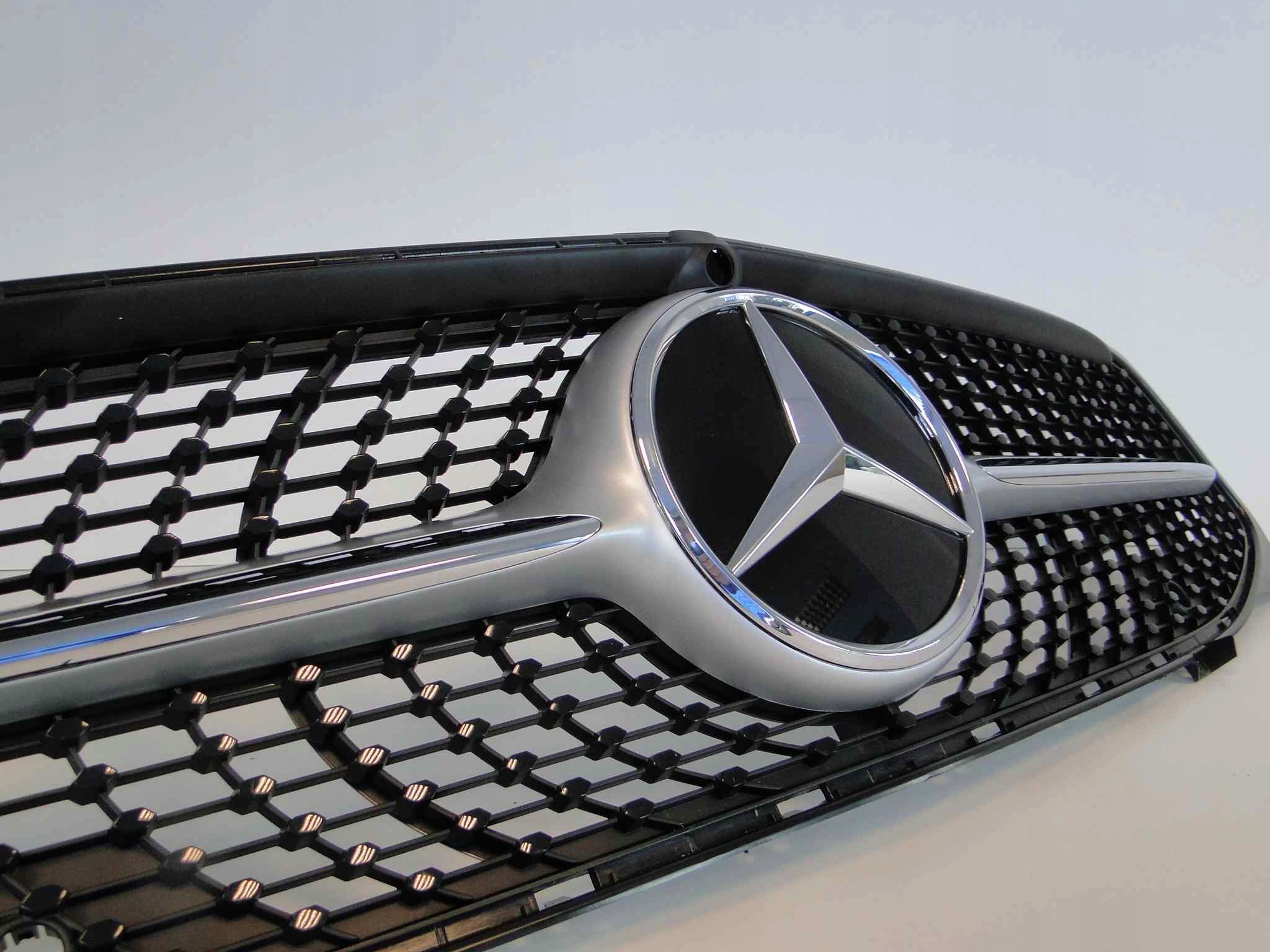 MERCEDES CLA 118 GRILL ATRAPA DIAMENT KAMERA ORYG Producent części Mercedes-Benz OE