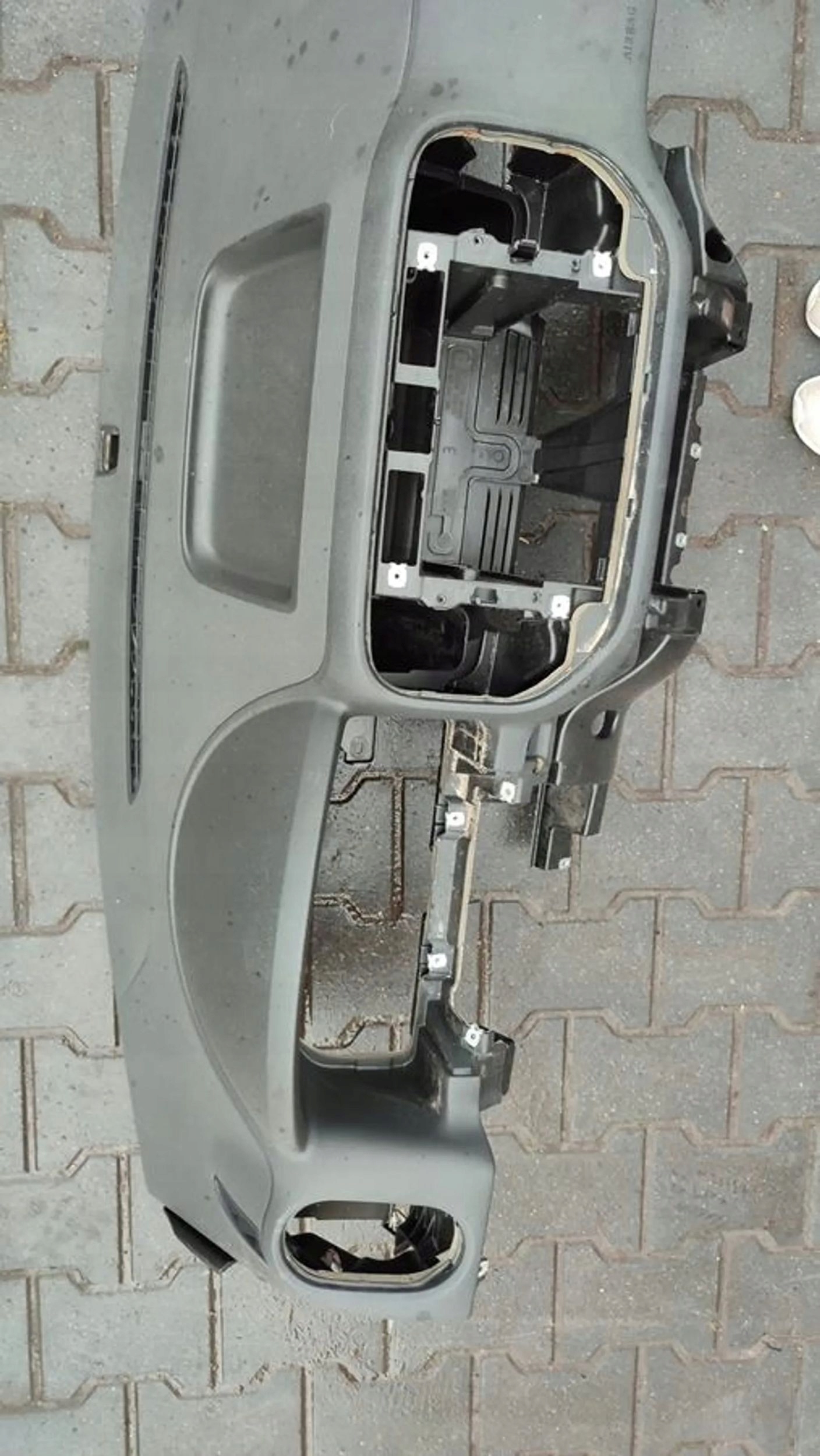 Volkswagen Tiguan Lift 5N0 dashboard instrument panel console