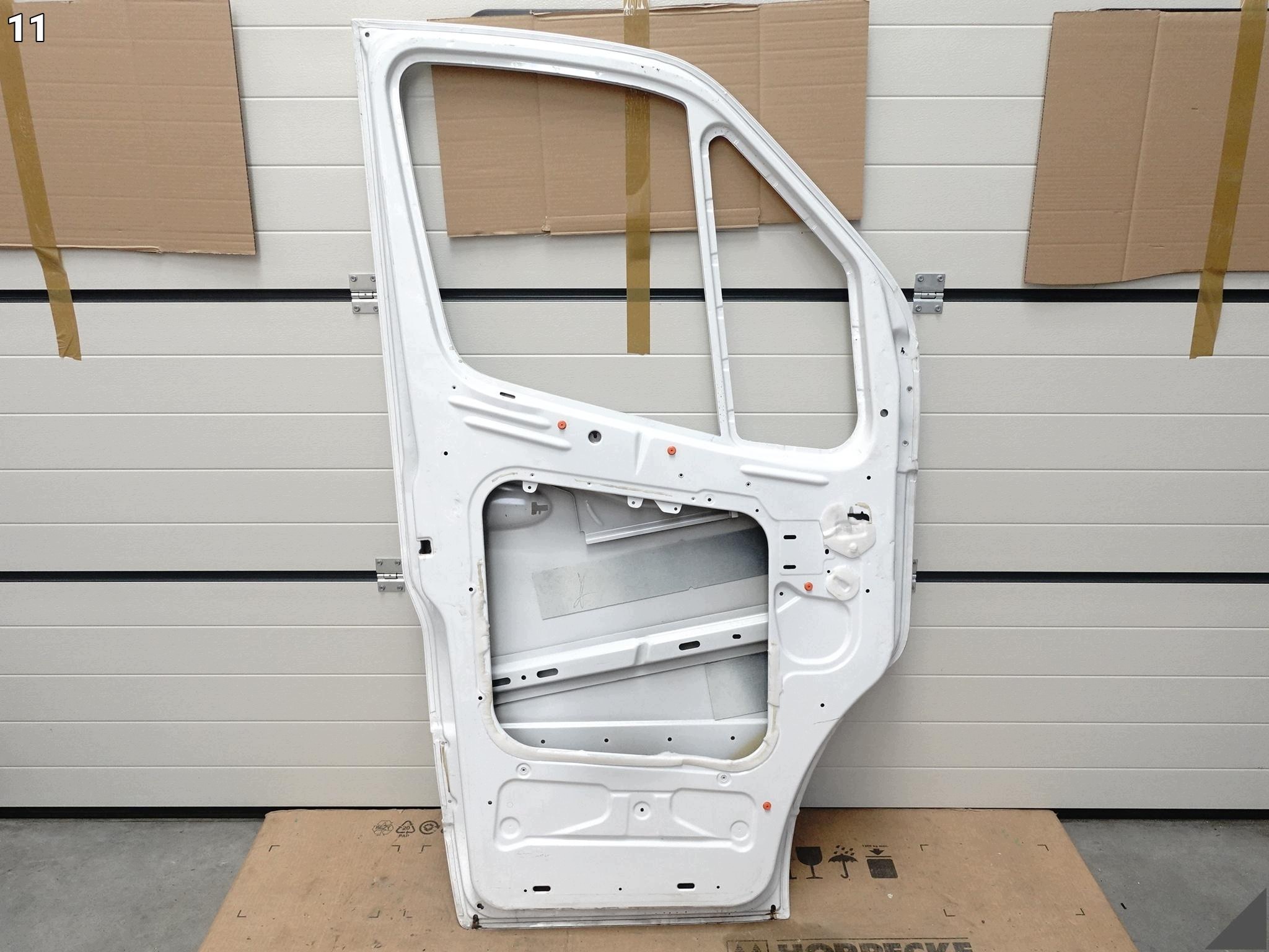 MERCEDES SPRINTER III GEN W910 W907 18- door DOOR front left