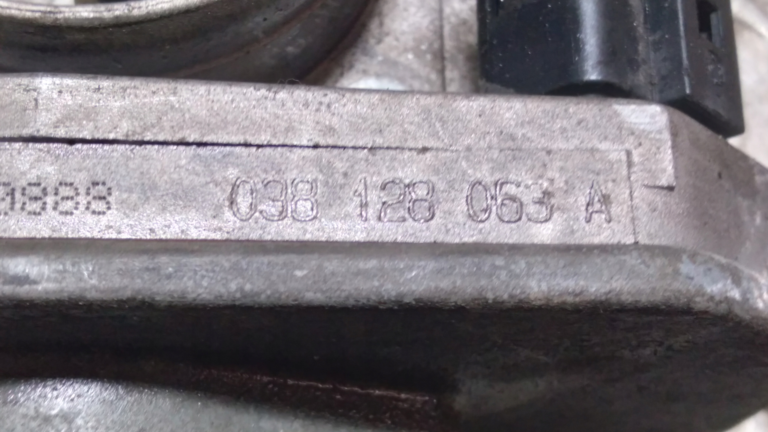 Valvola a farfalla VOLKSWAGEN GOLF 4 038128063A 1.9 sdi