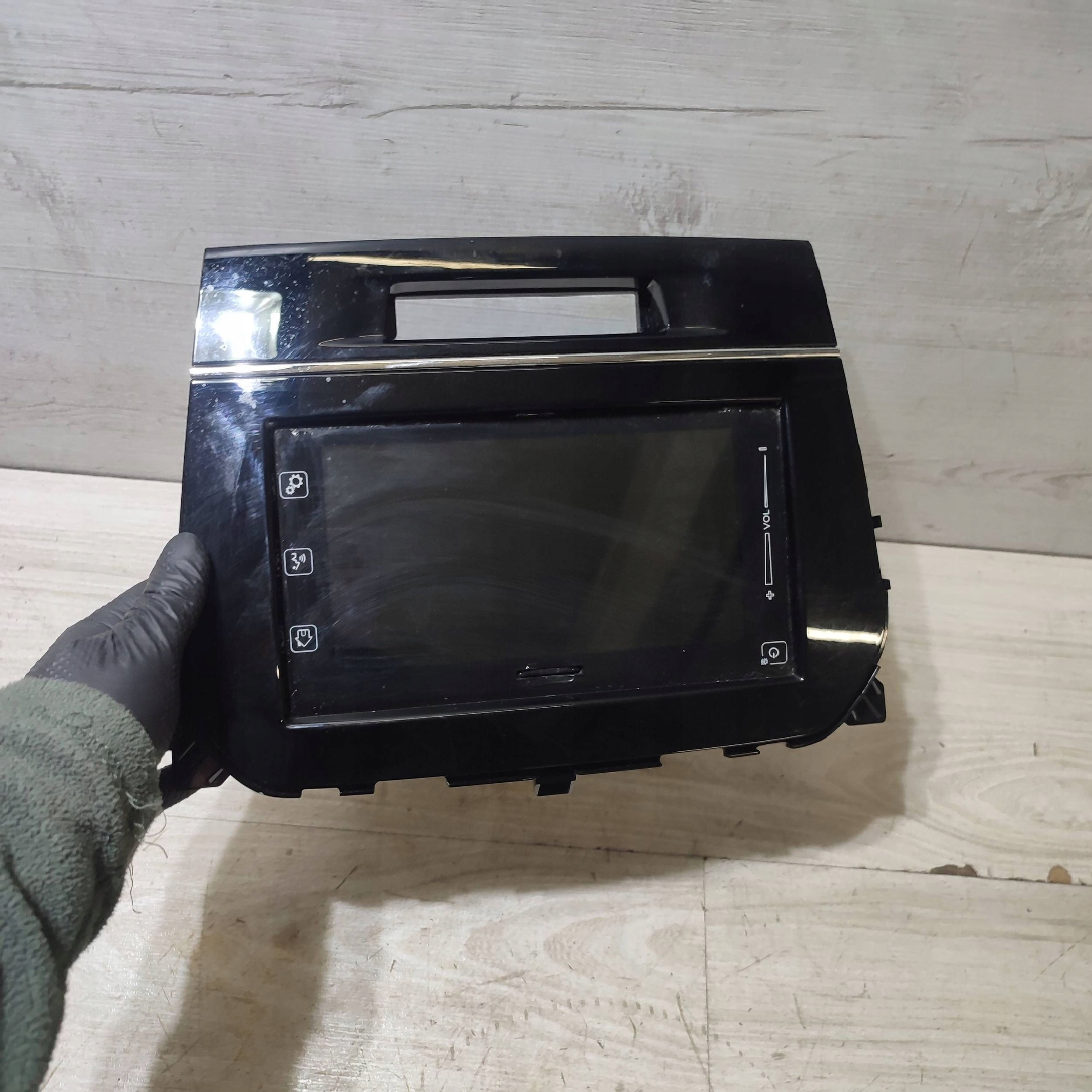Stacja multimedialna Suzuki Vitara (LY) 3992054PJ4
