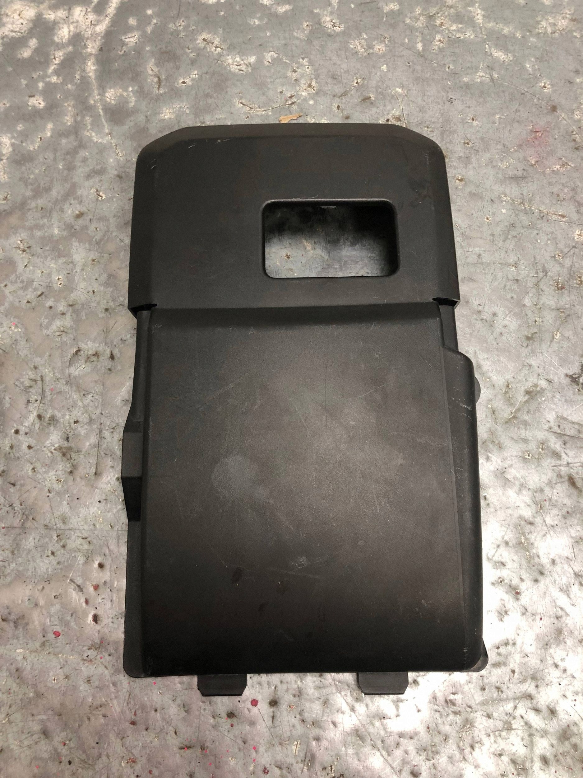 Abdeckung AKUMULATORA VOLVO C30 LIFT 9M5N-10A659-AA 31301483