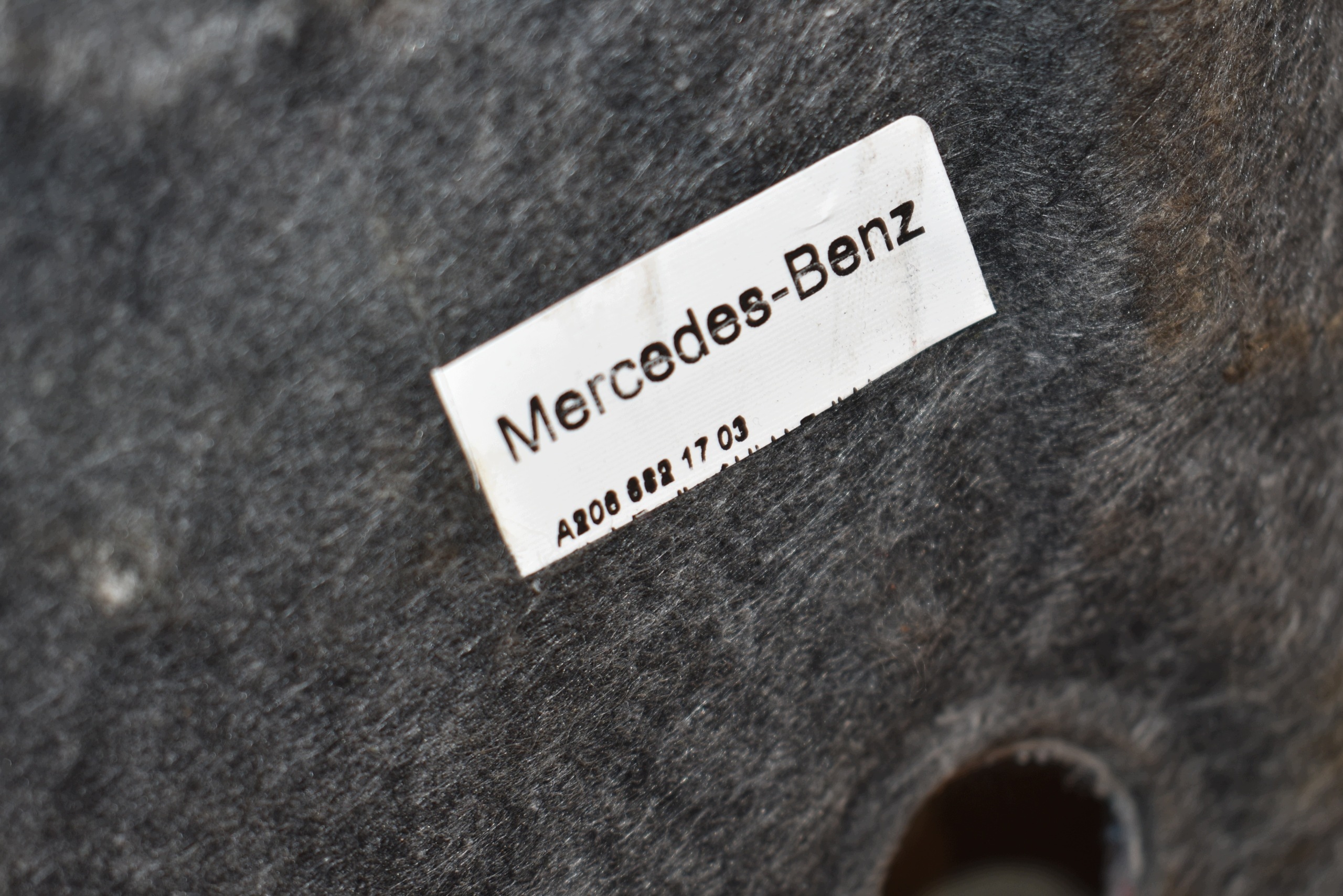 IDEALNE Insonorisation MERCEDES W206 1