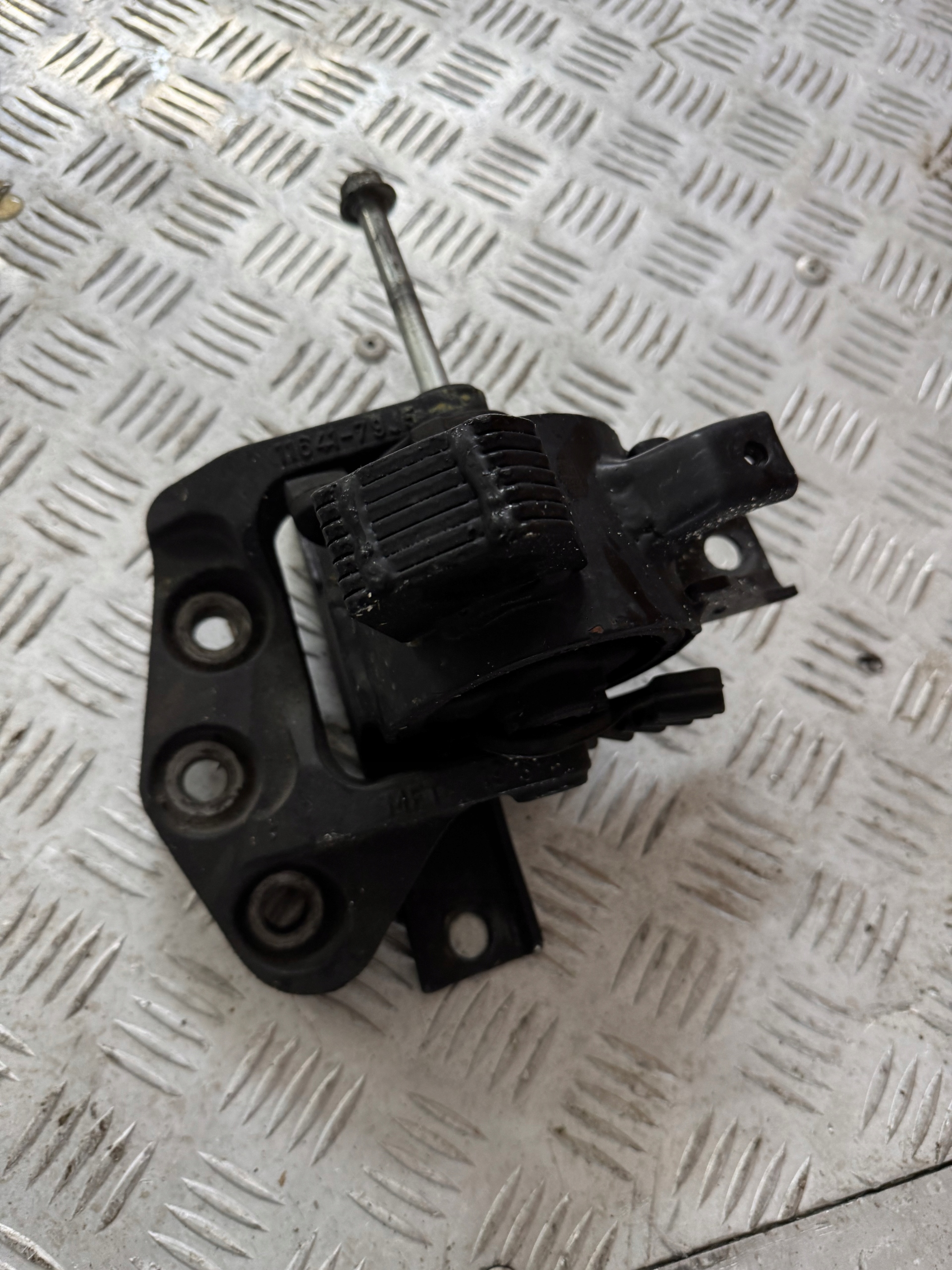 engine mount FIAT SEDICI,SUZUKI SX4 1.9 DDIS