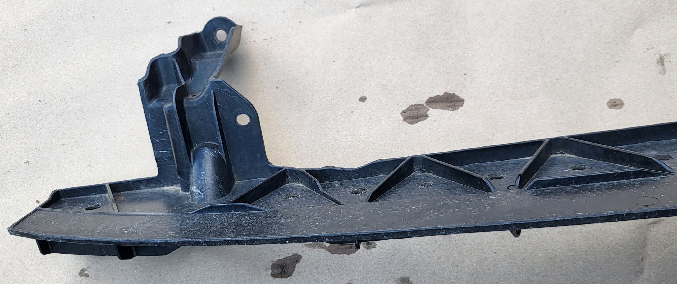 sider support pillar of a bumper front console STOPIEN VW GOLF V plus OE